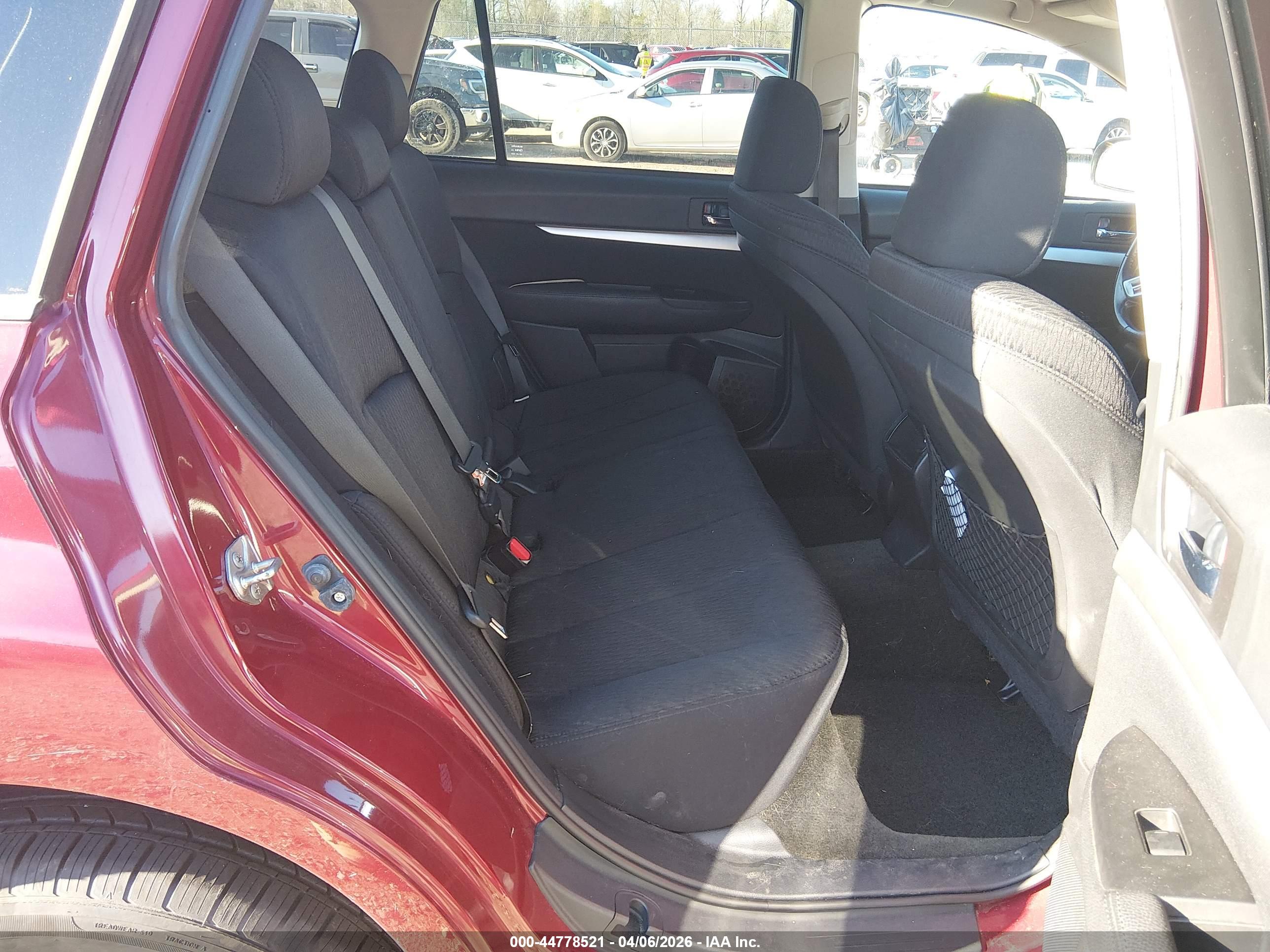 SUBARU OUTBACK image 8