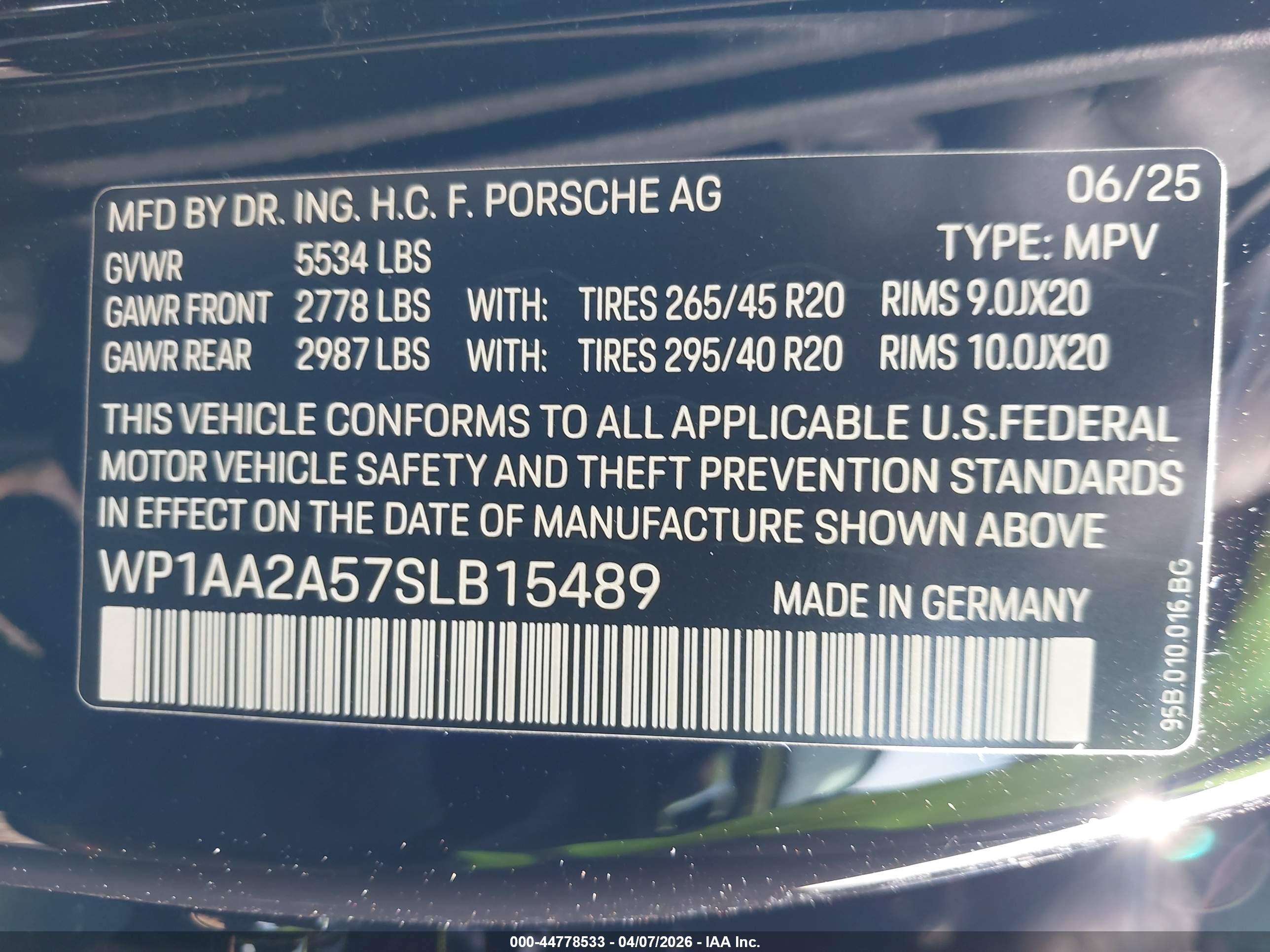PORSCHE MACAN image 9