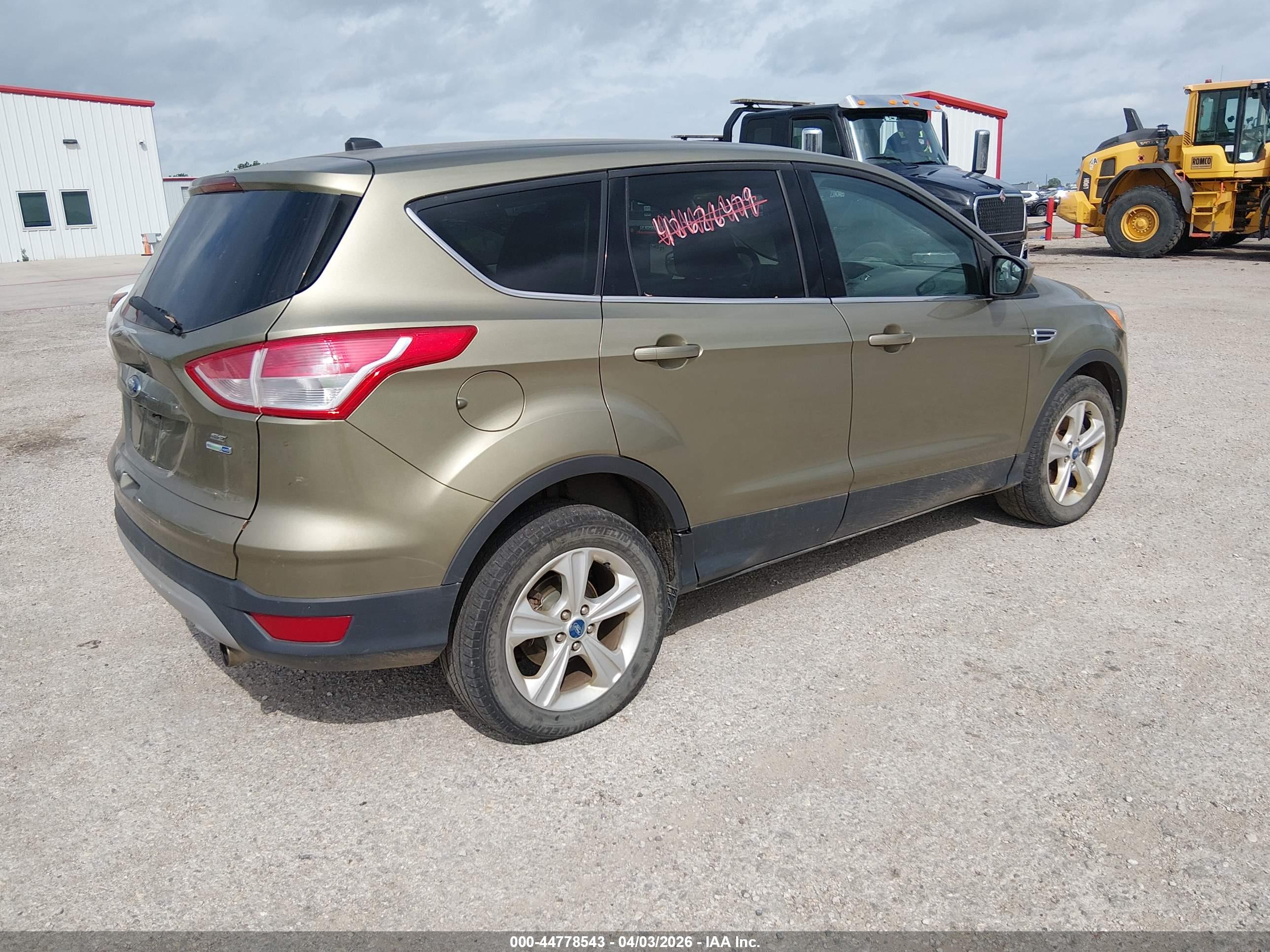FORD ESCAPE image 4