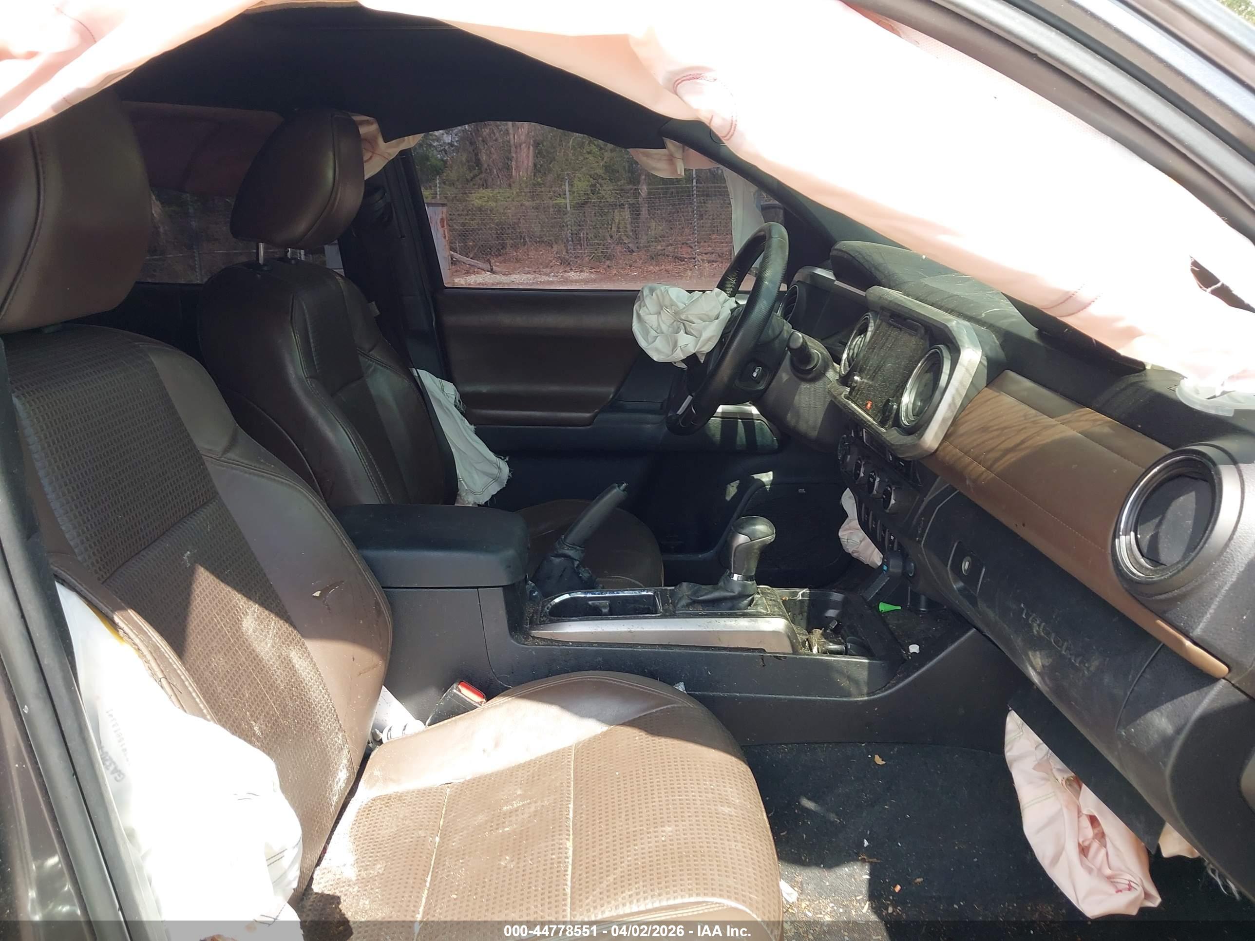 TOYOTA TACOMA image 5