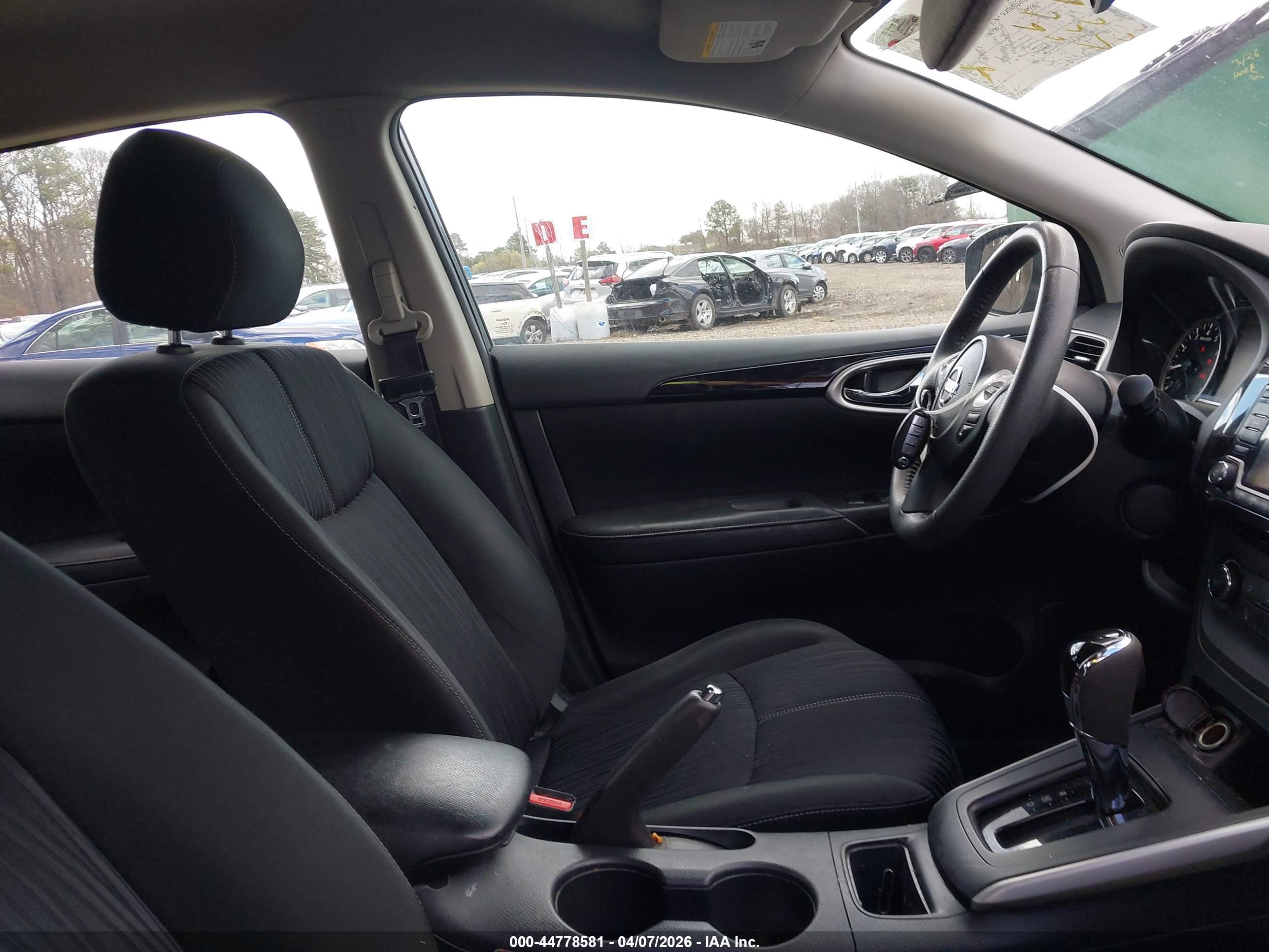 NISSAN SENTRA image 5