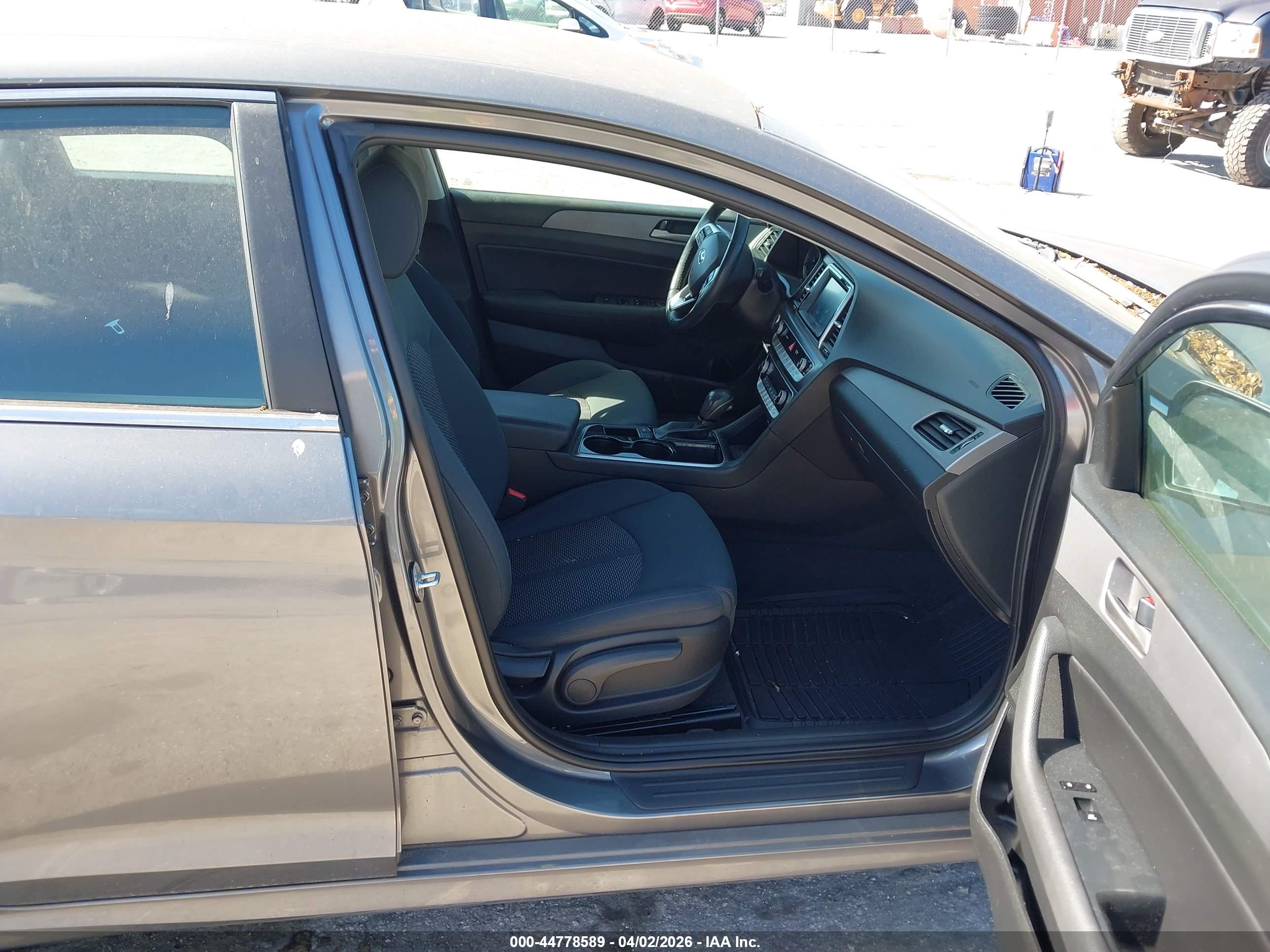 HYUNDAI SONATA image 5