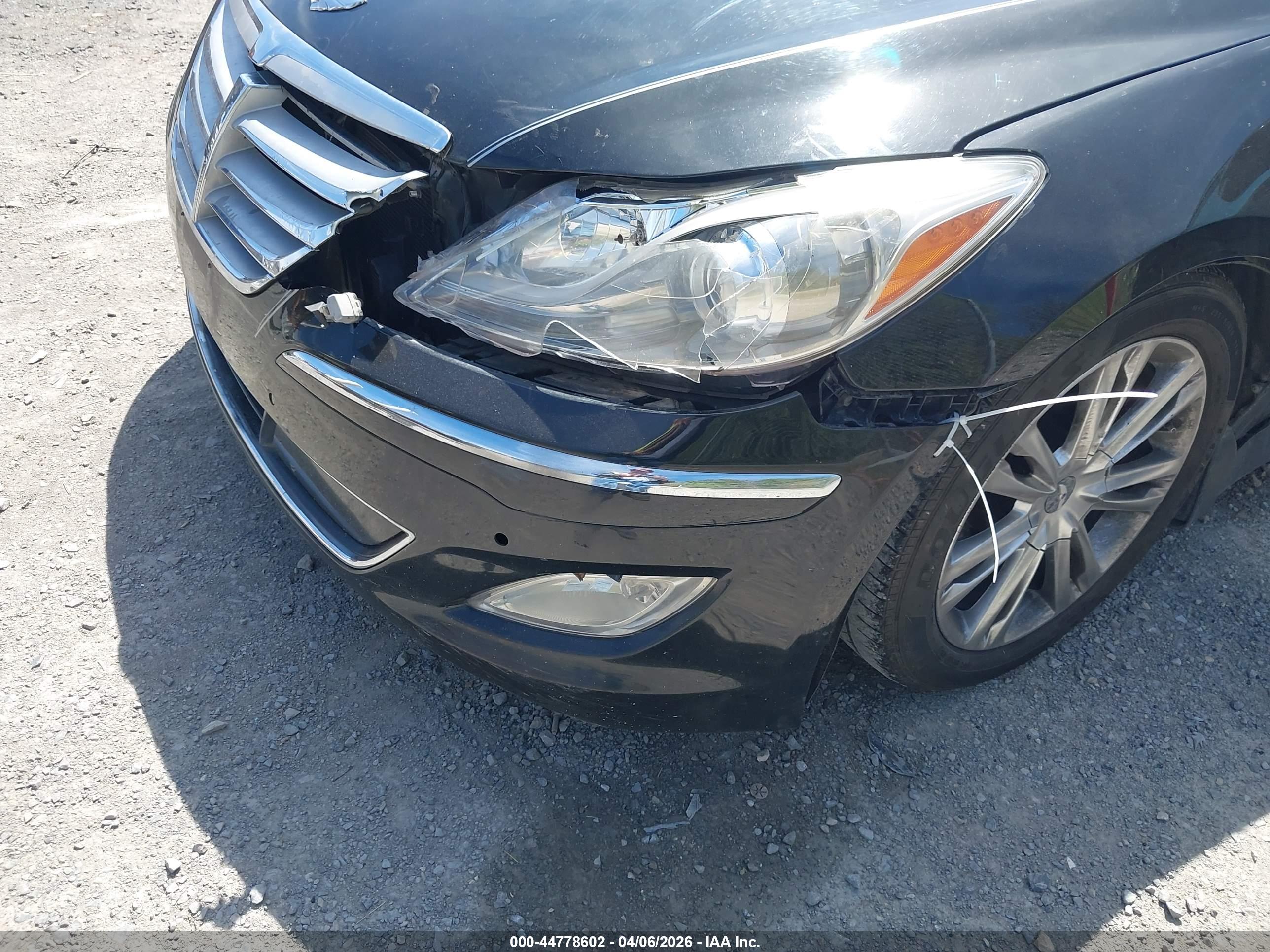HYUNDAI GENESIS image 6