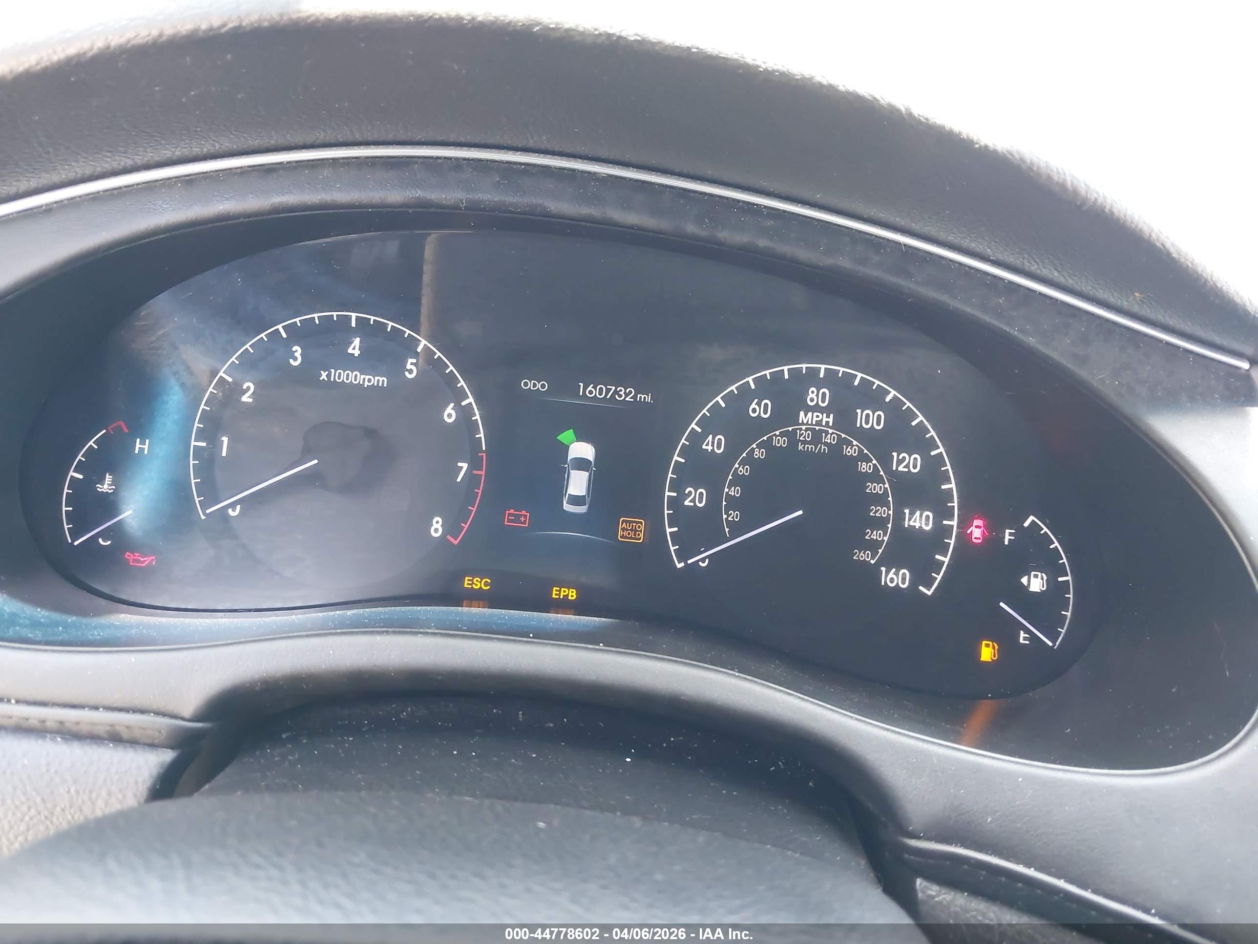 HYUNDAI GENESIS image 7