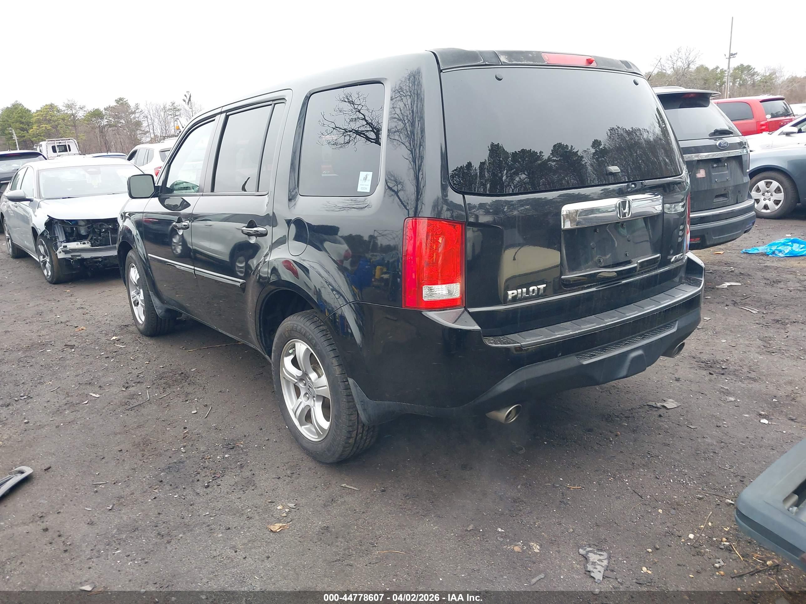 HONDA PILOT image 3