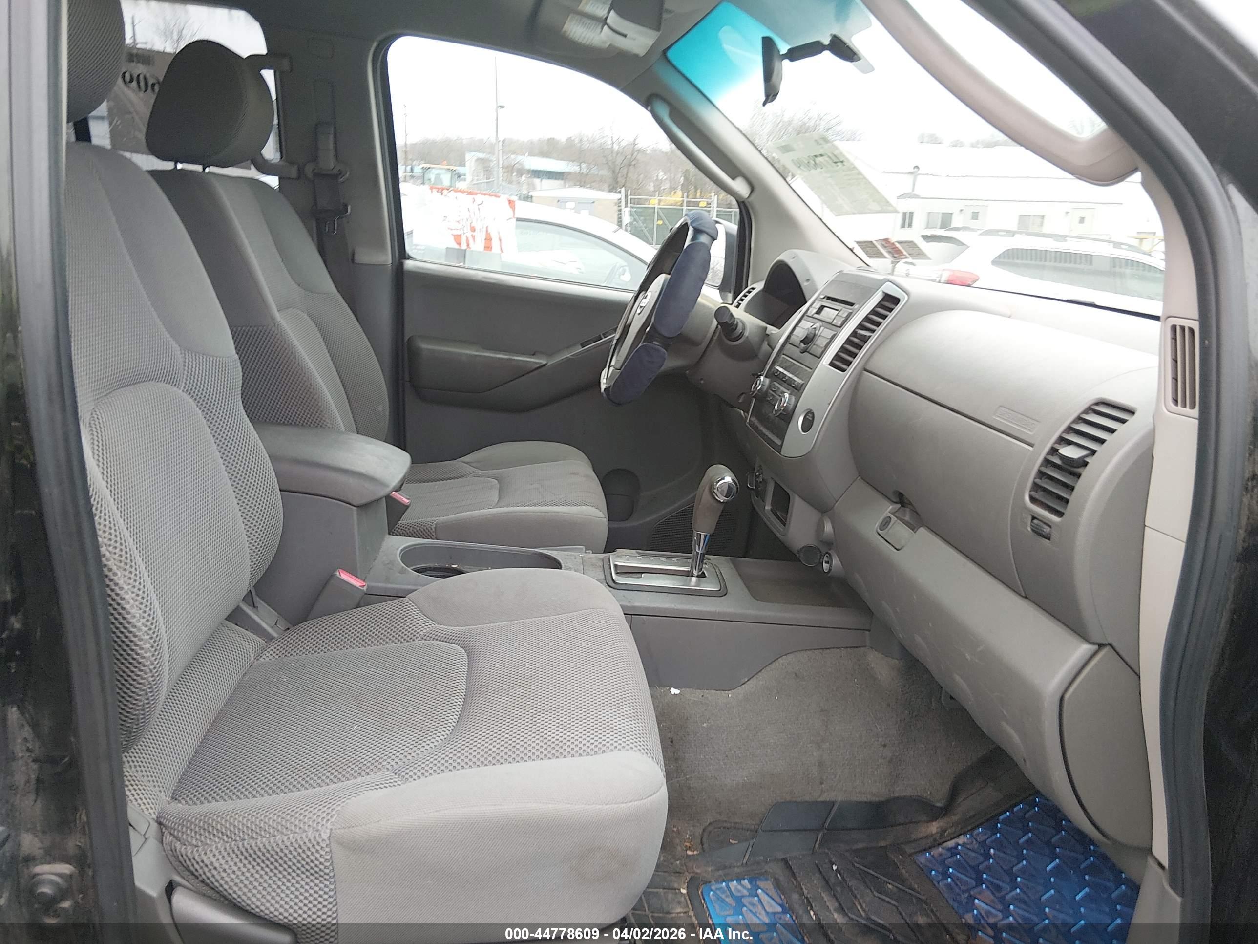 NISSAN FRONTIER image 5