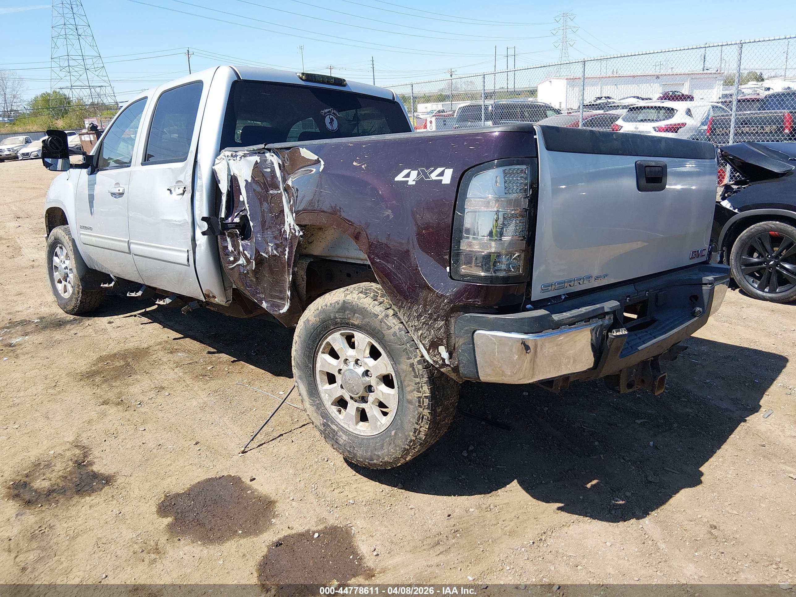 GMC SIERRA image 3