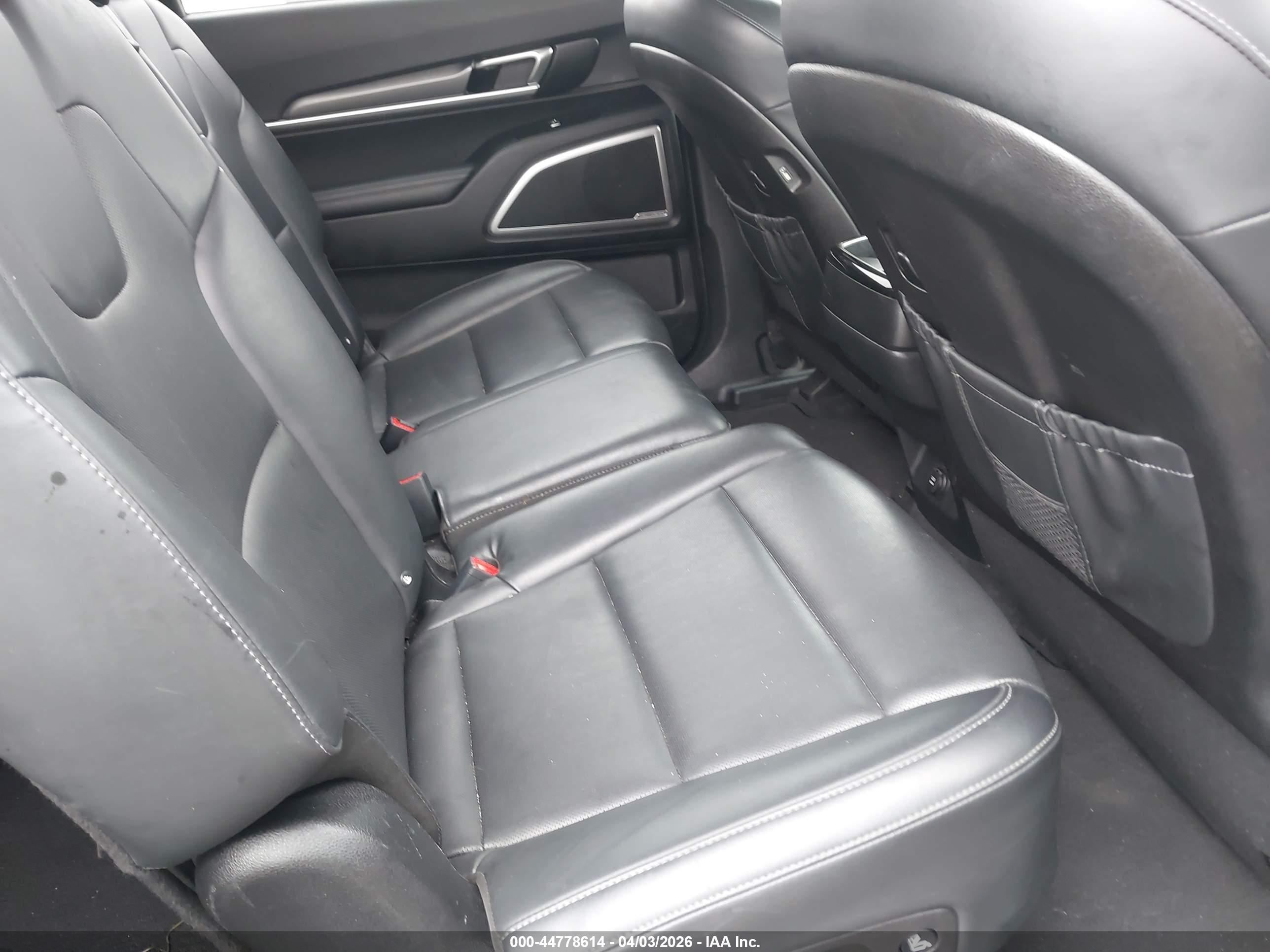 KIA TELLURIDE image 8