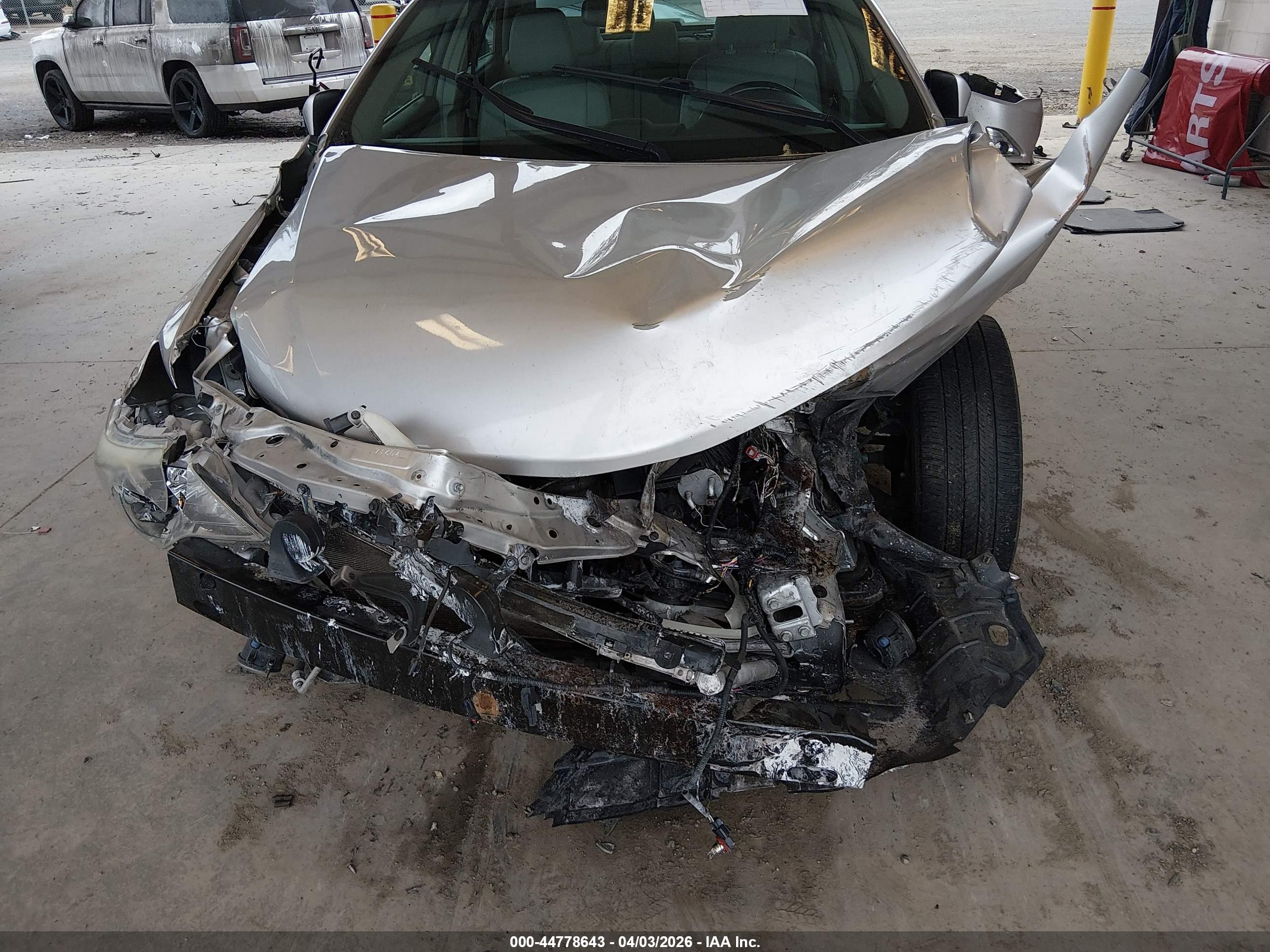 TOYOTA CAMRY image 6