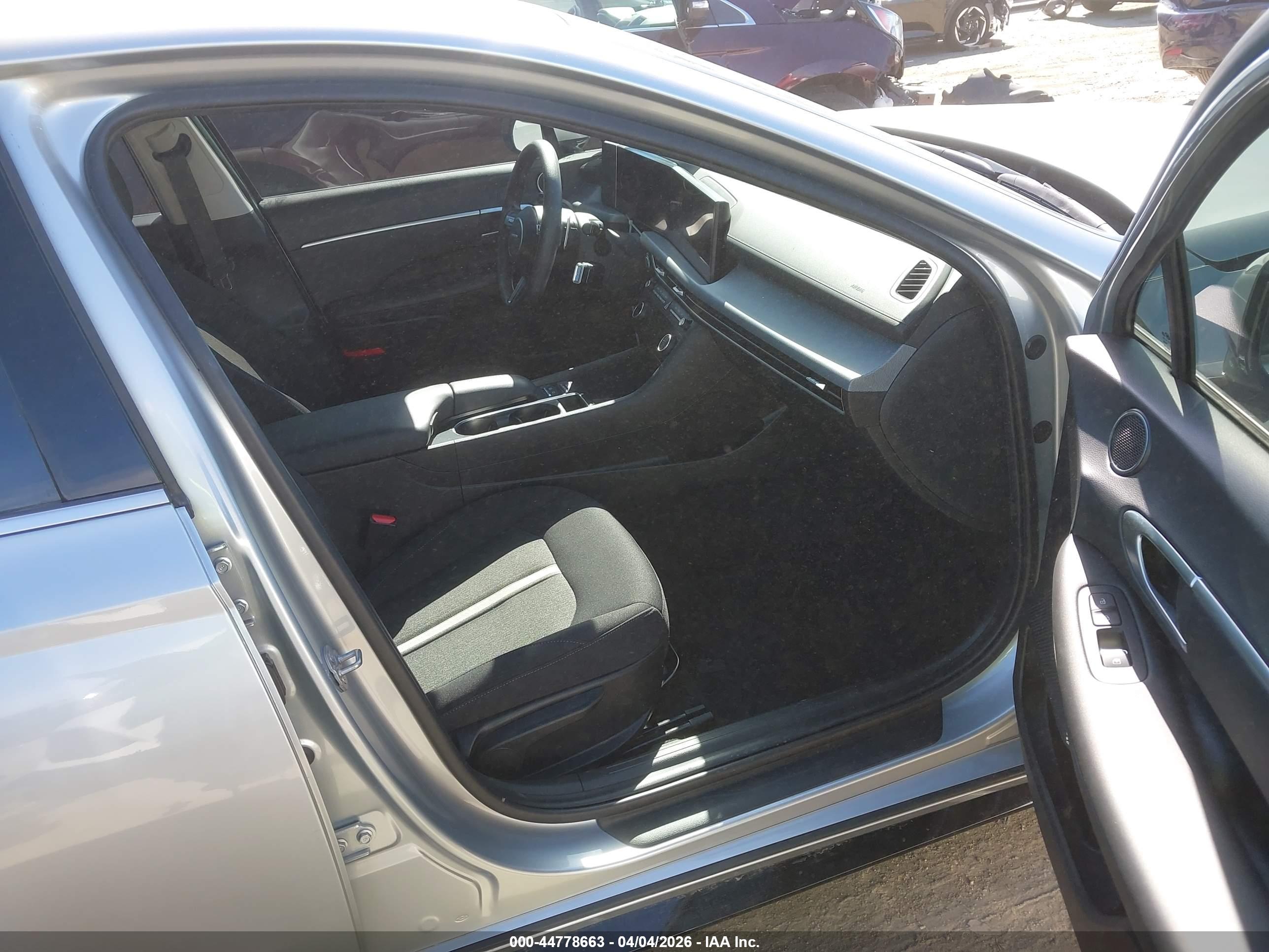 HYUNDAI SONATA image 5