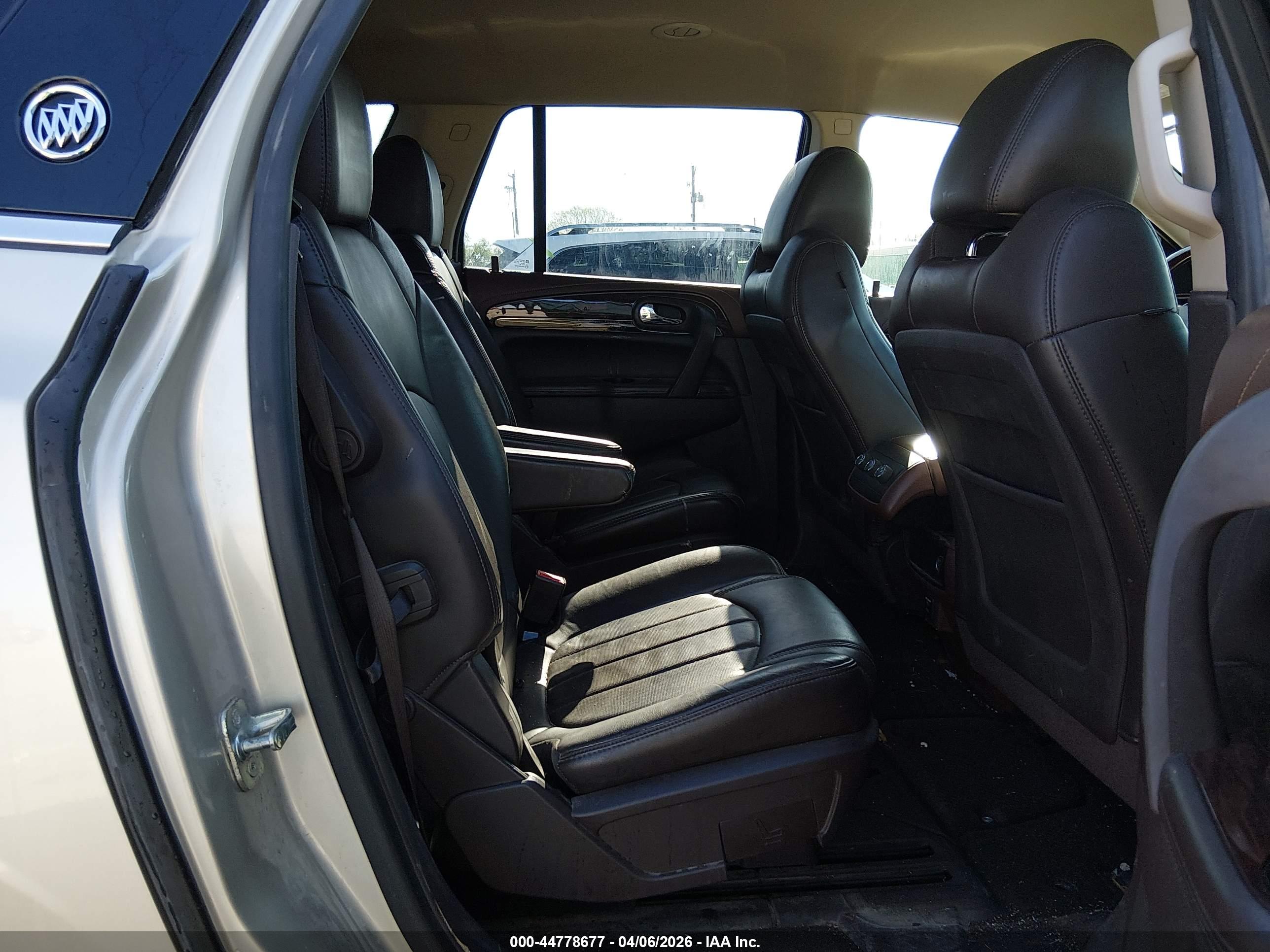 BUICK ENCLAVE image 8