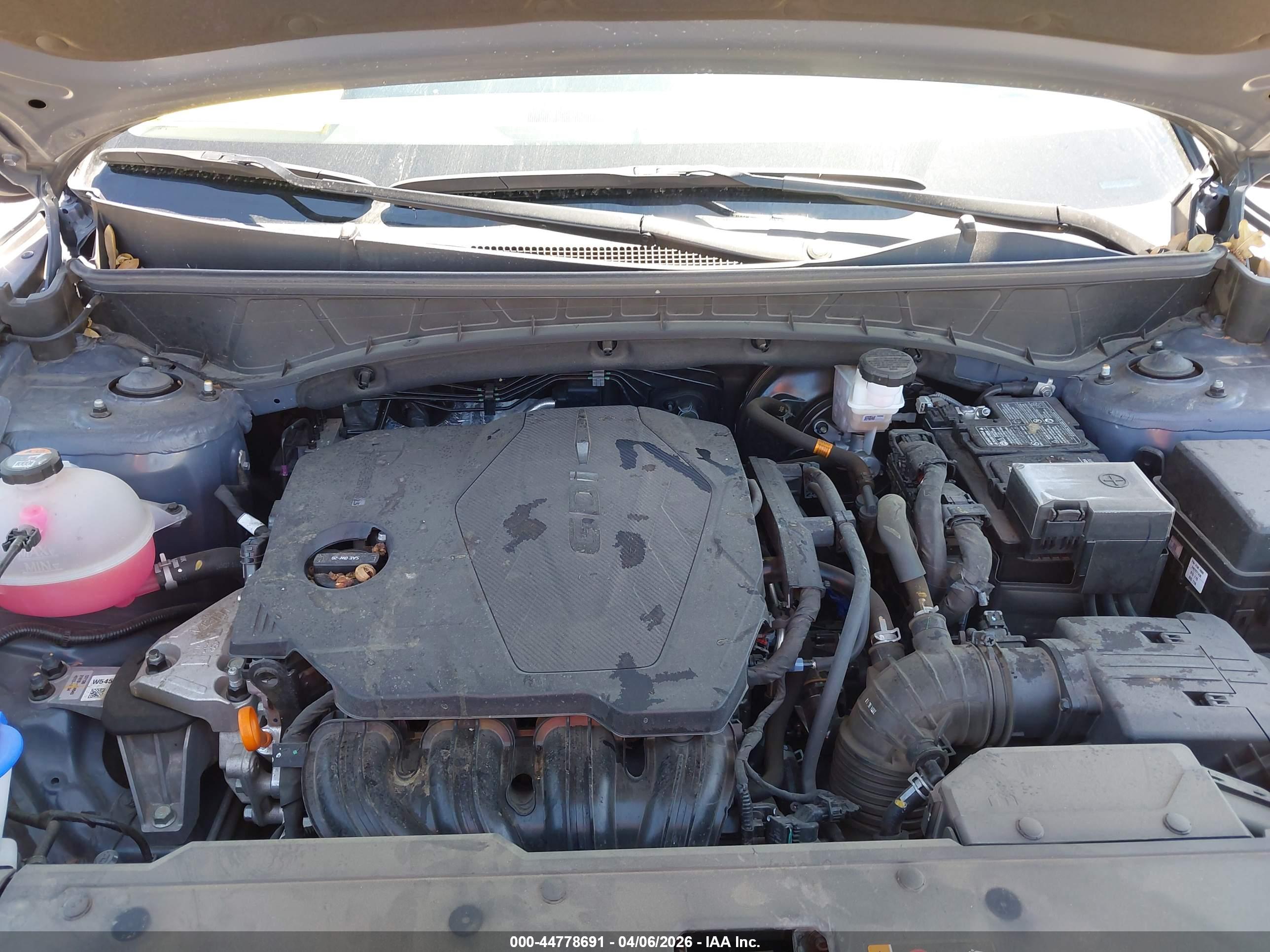 HYUNDAI TUCSON image 10