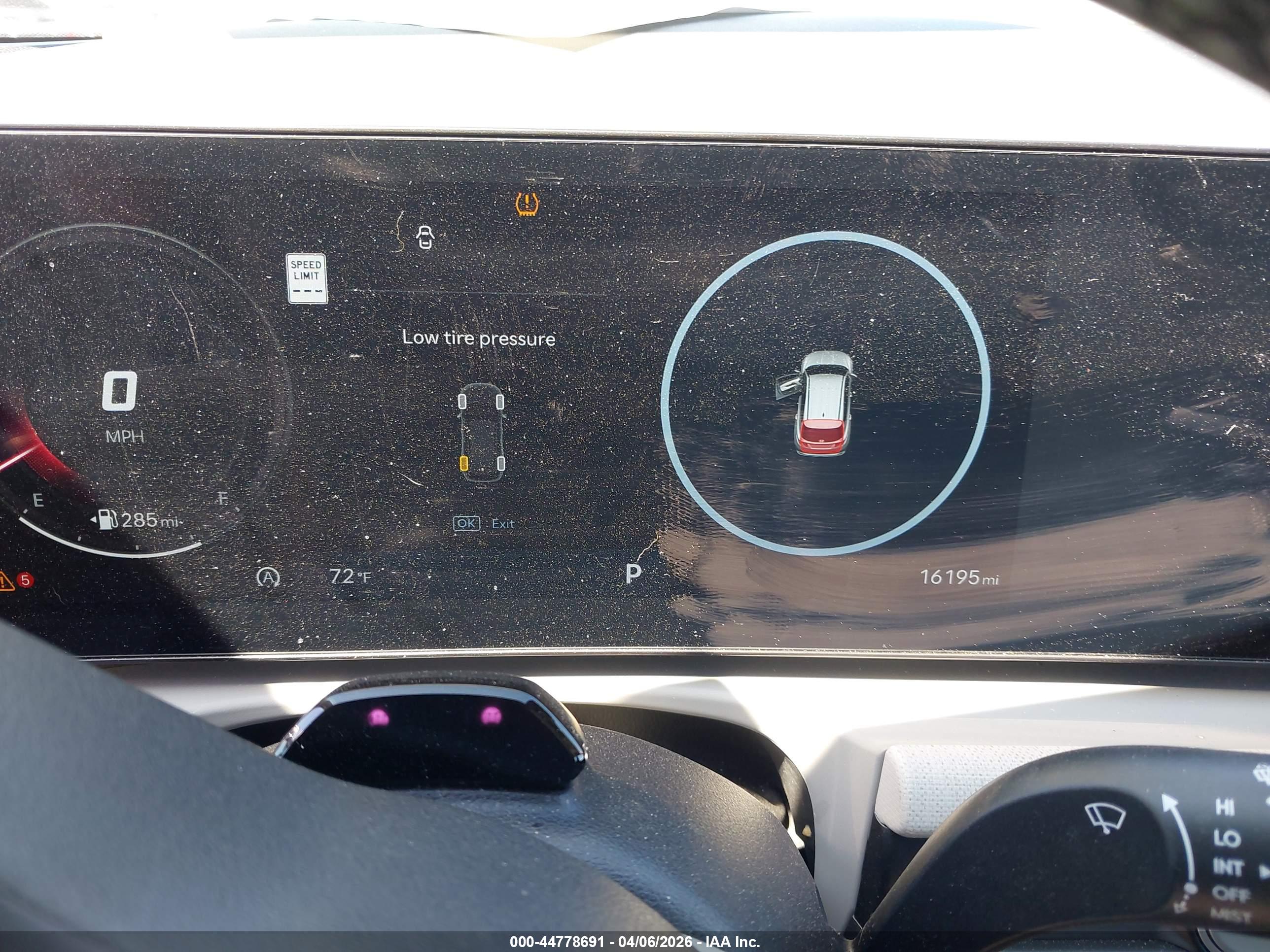 HYUNDAI TUCSON image 7