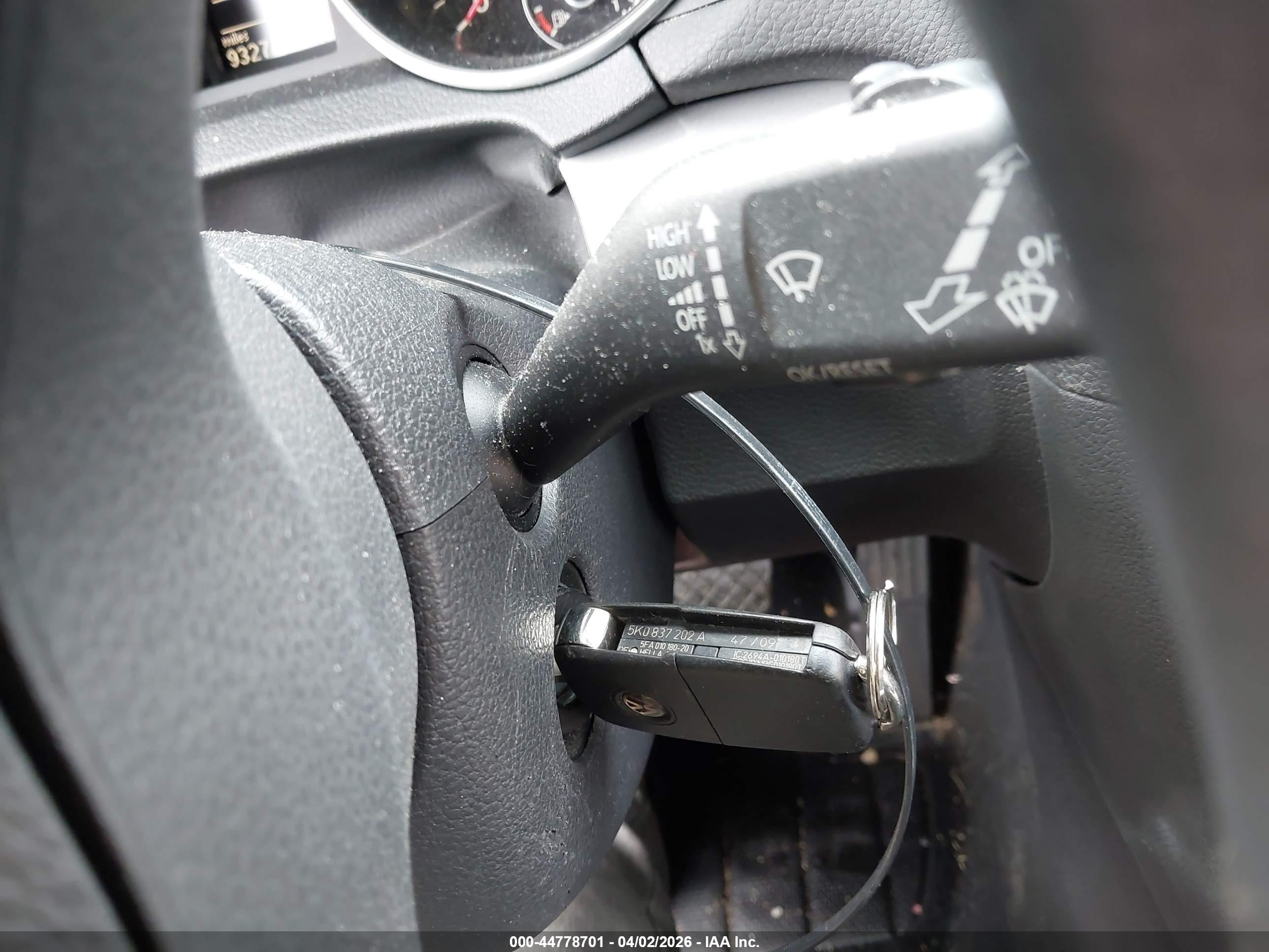 VOLKSWAGEN GOLF image 11