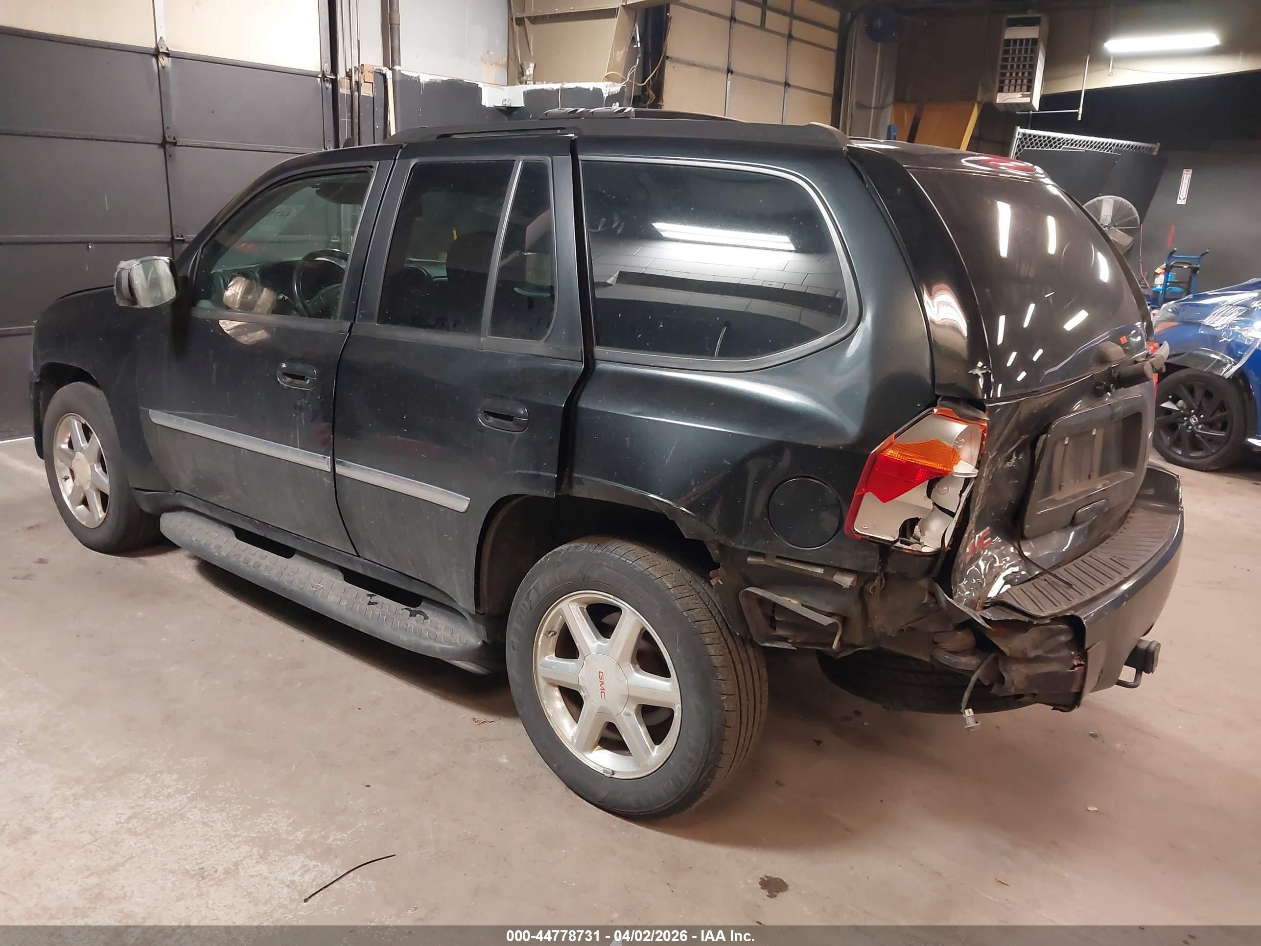 GMC ENVOY image 3