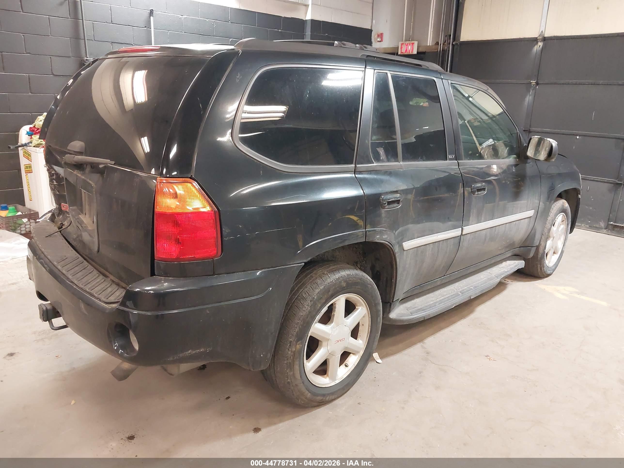 GMC ENVOY image 4