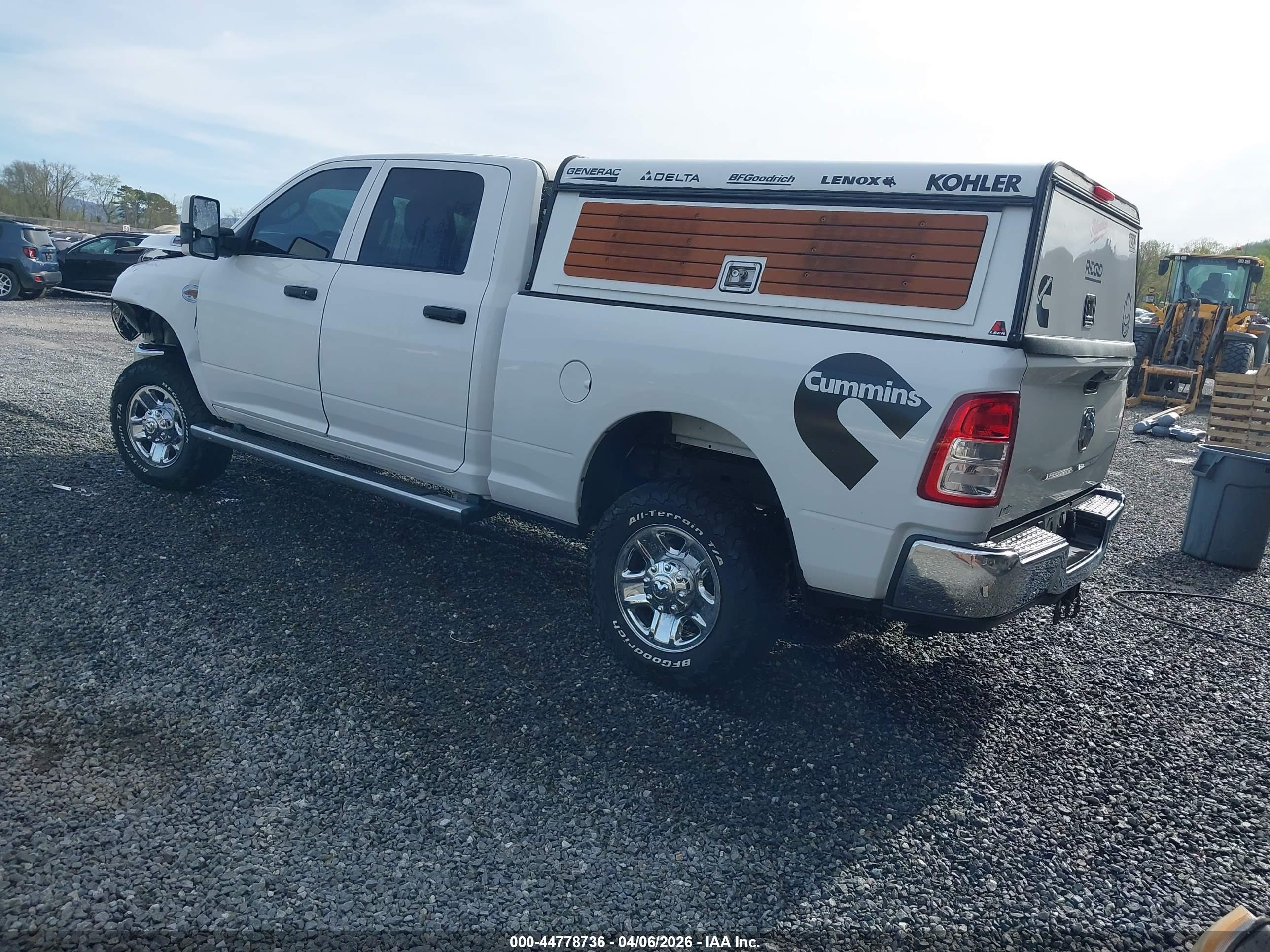 RAM 2500 image 3
