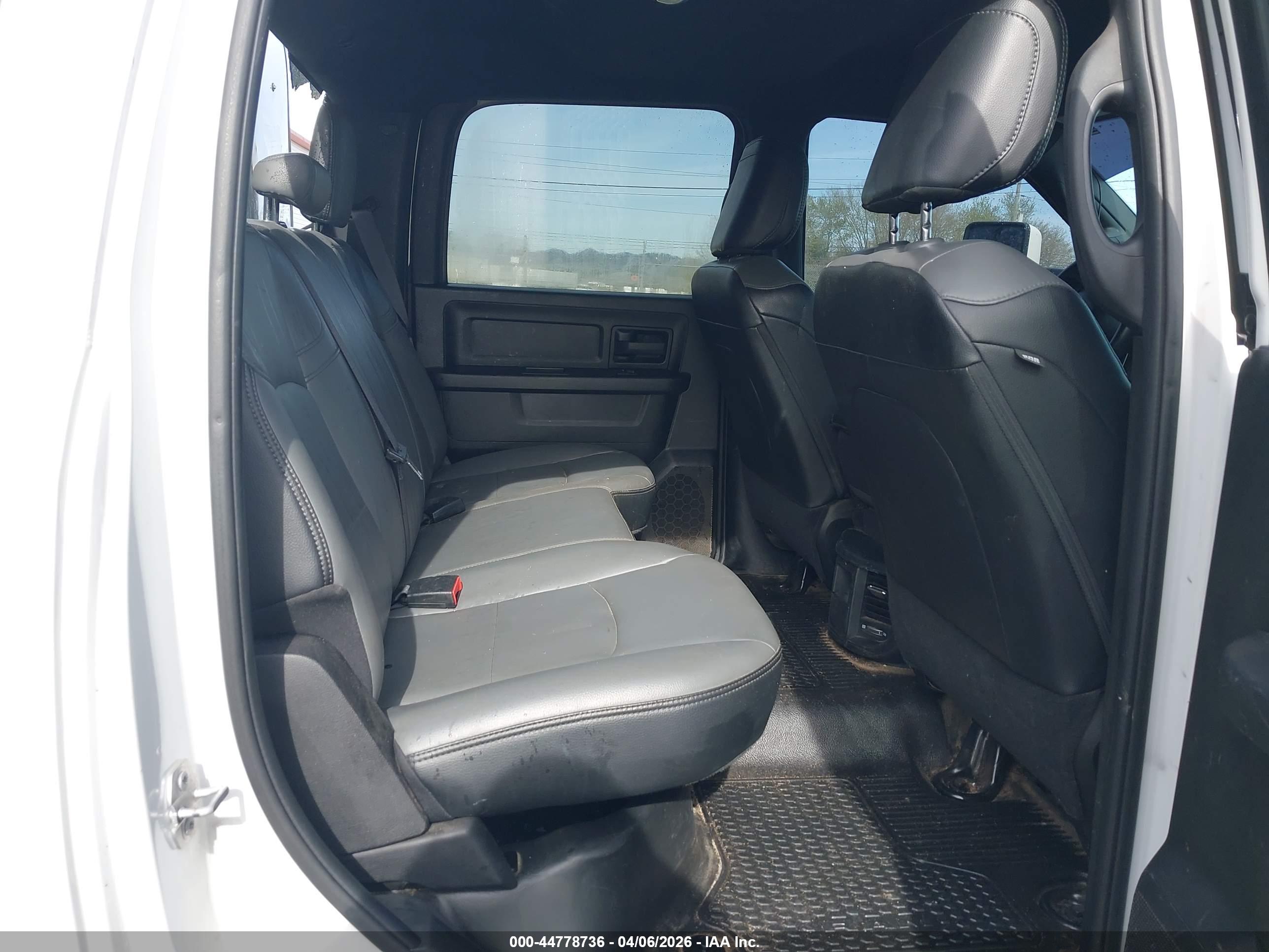 RAM 2500 image 8