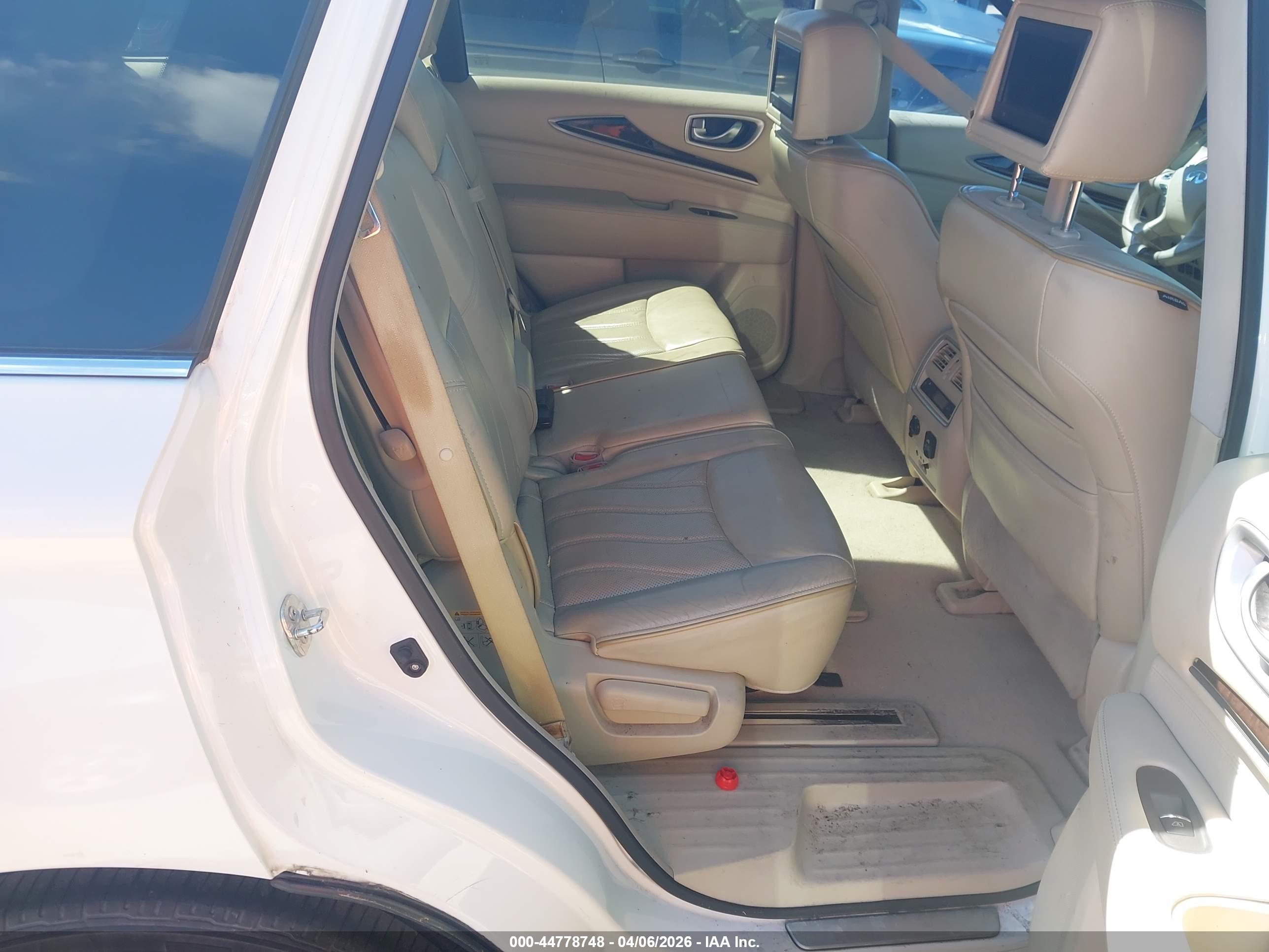 INFINITI JX35 image 8