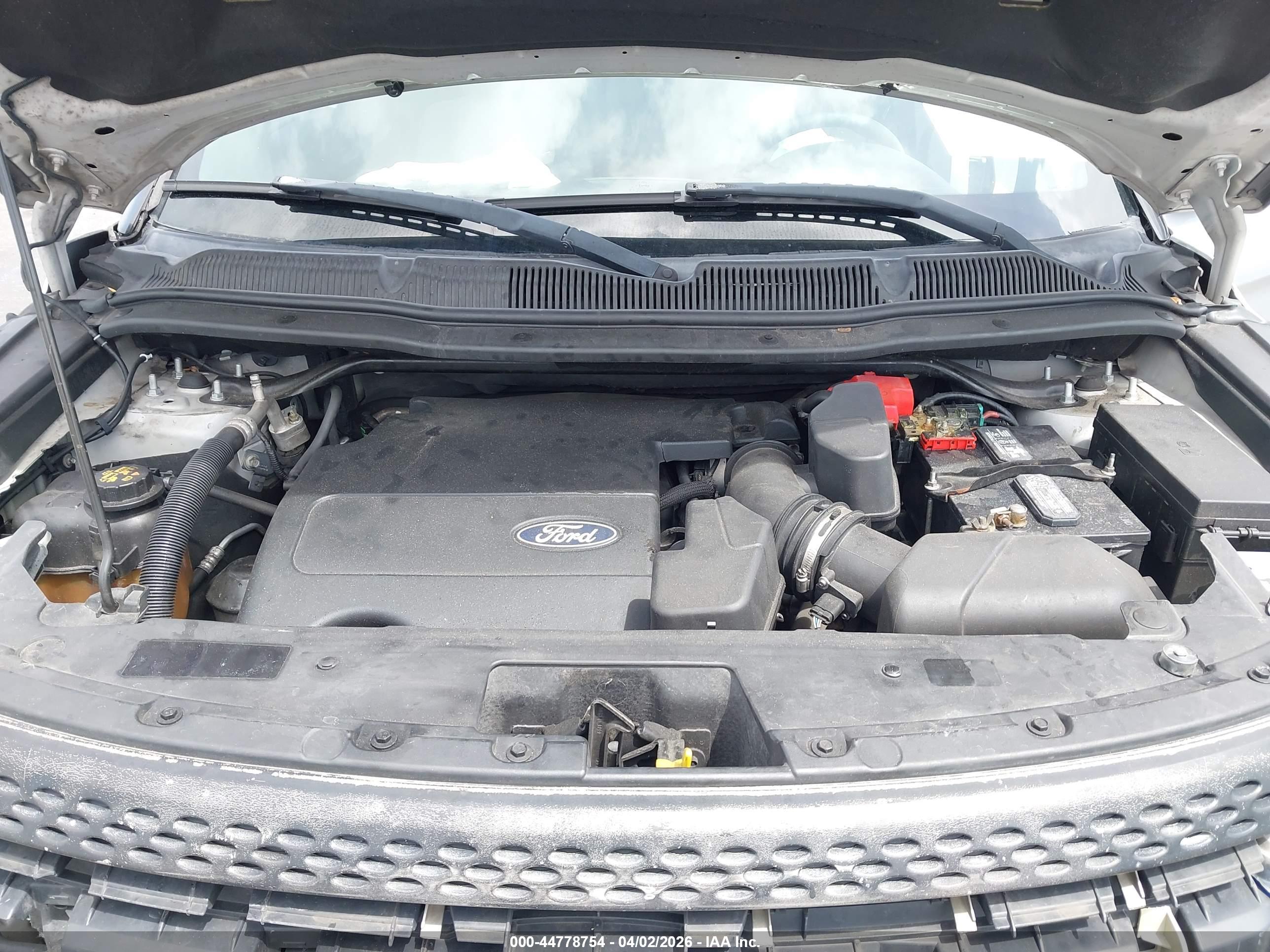 FORD EXPLORER image 10