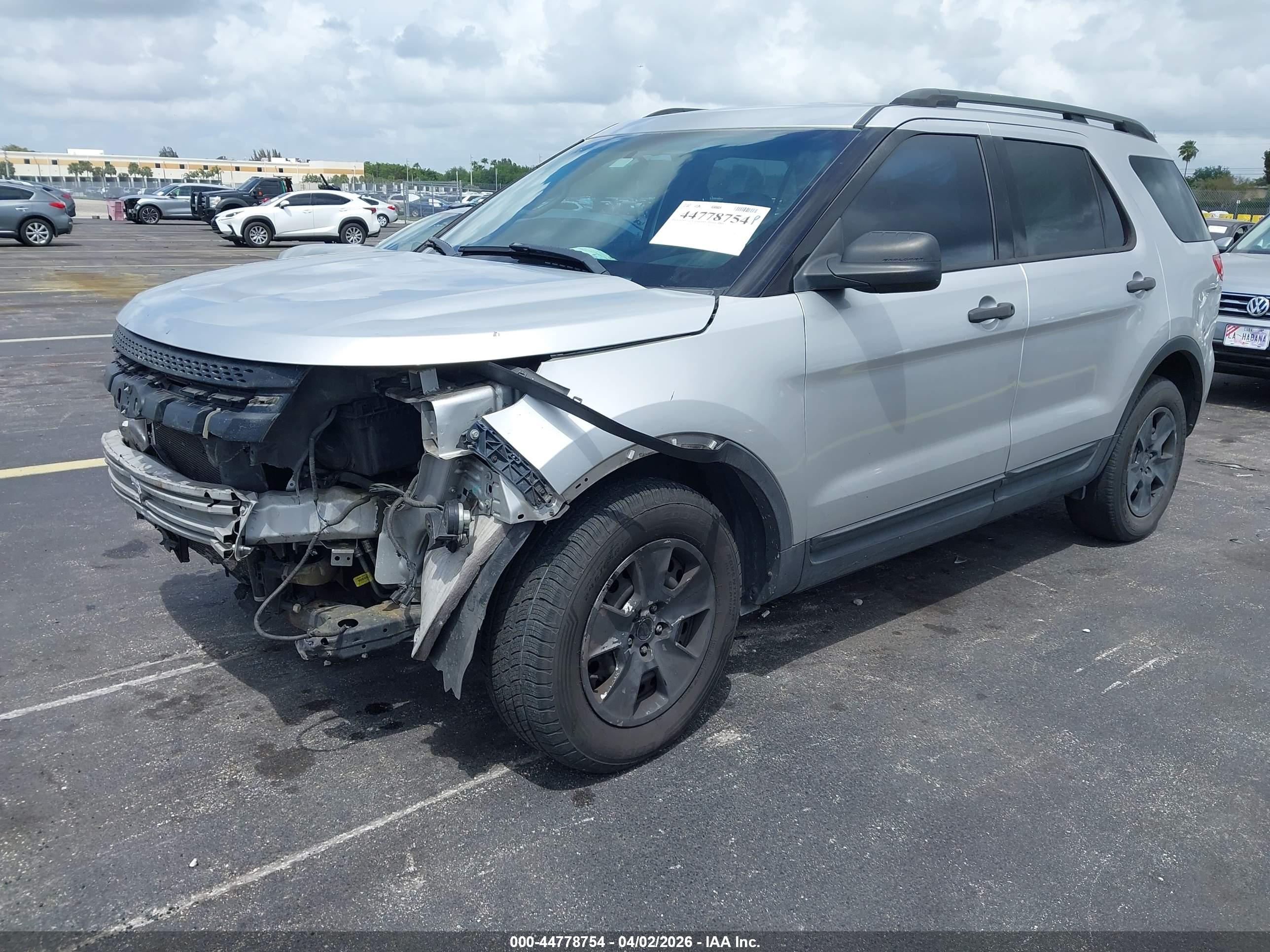 FORD EXPLORER image 2