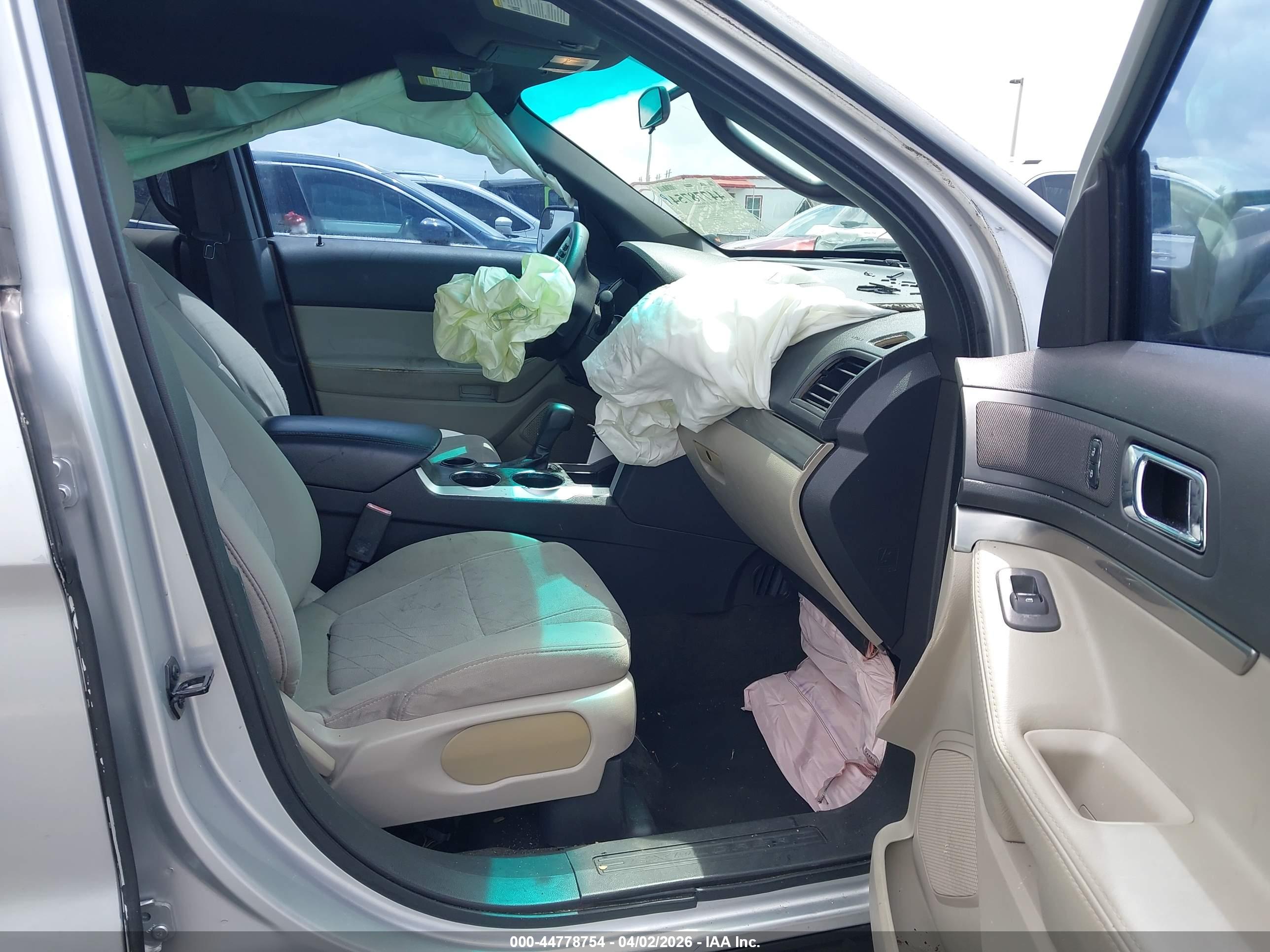 FORD EXPLORER image 5