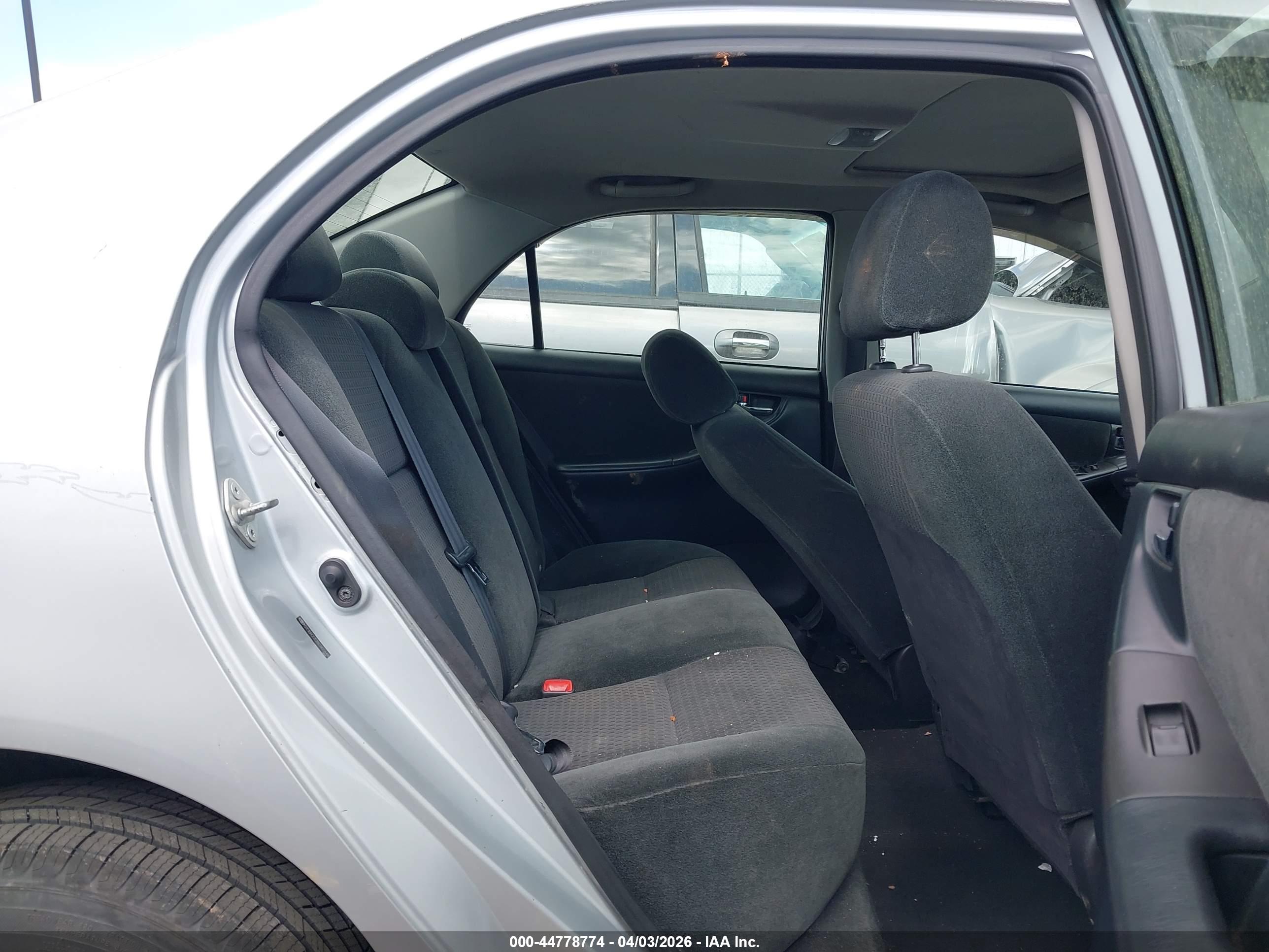 TOYOTA COROLLA image 8