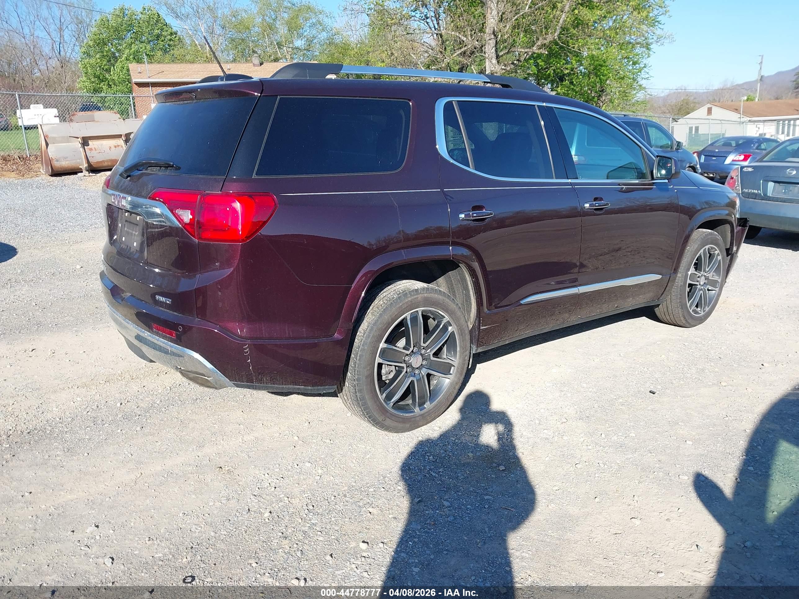 GMC ACADIA image 4