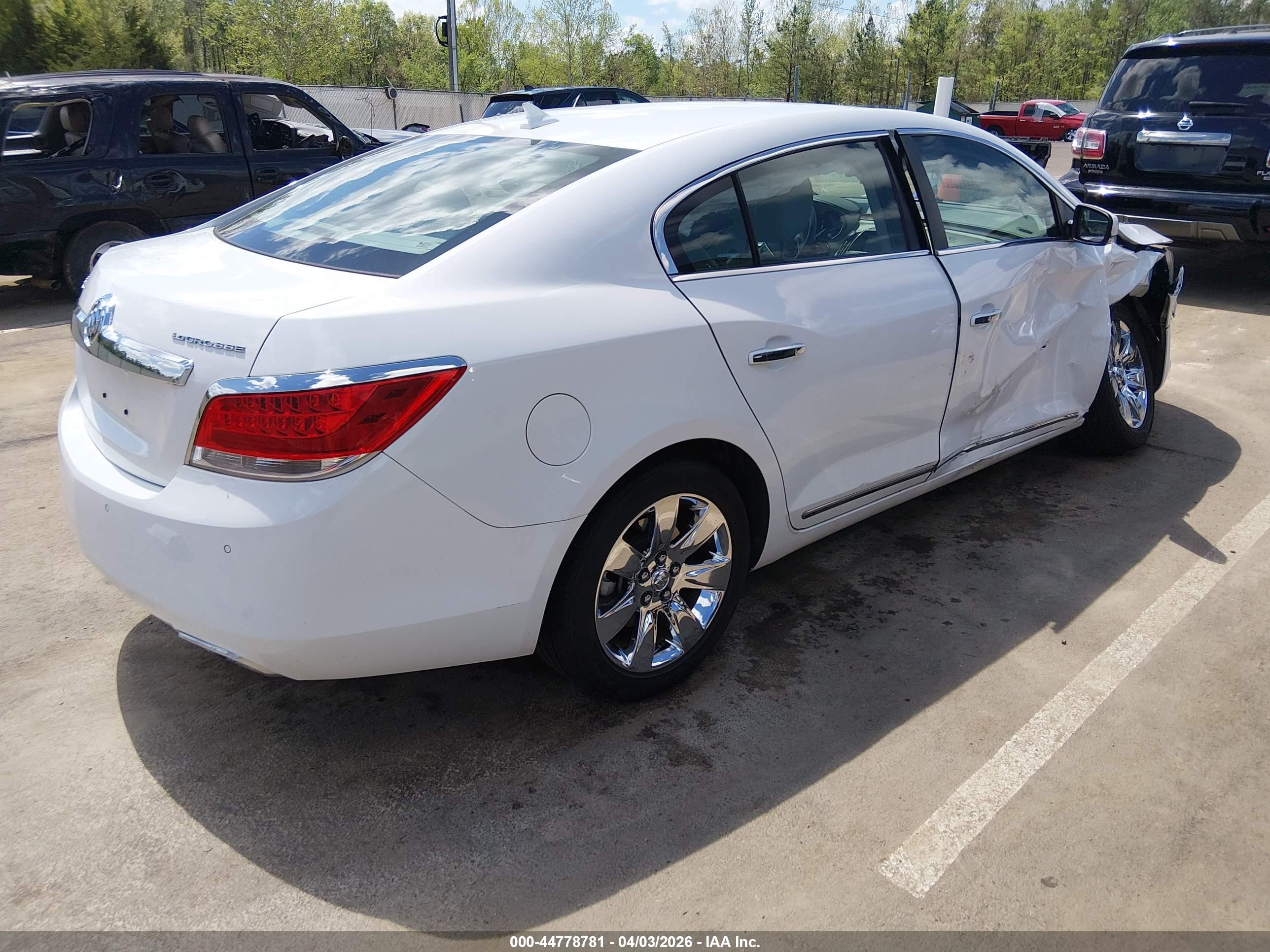 BUICK LACROSSE image 4