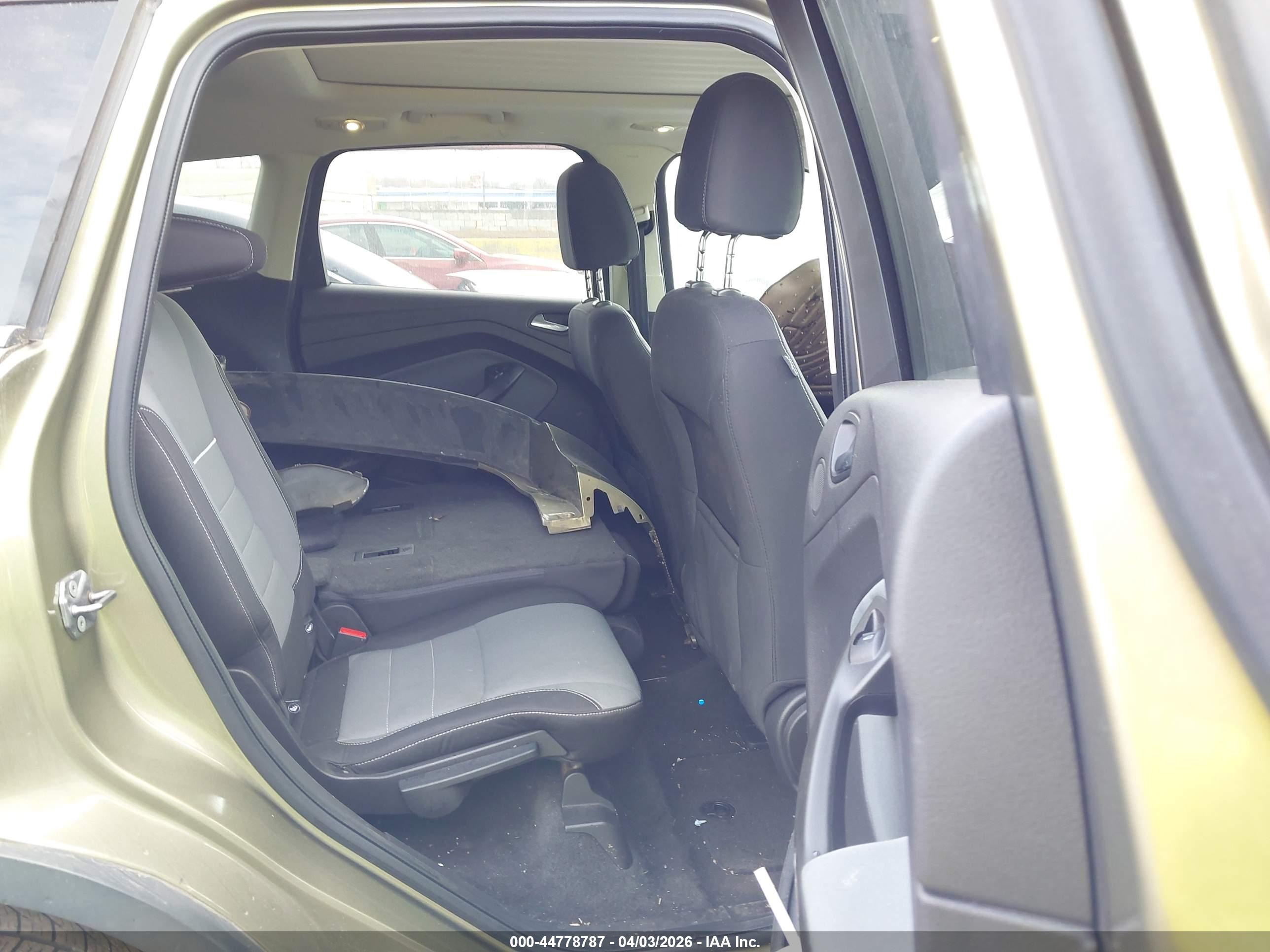 FORD ESCAPE image 8