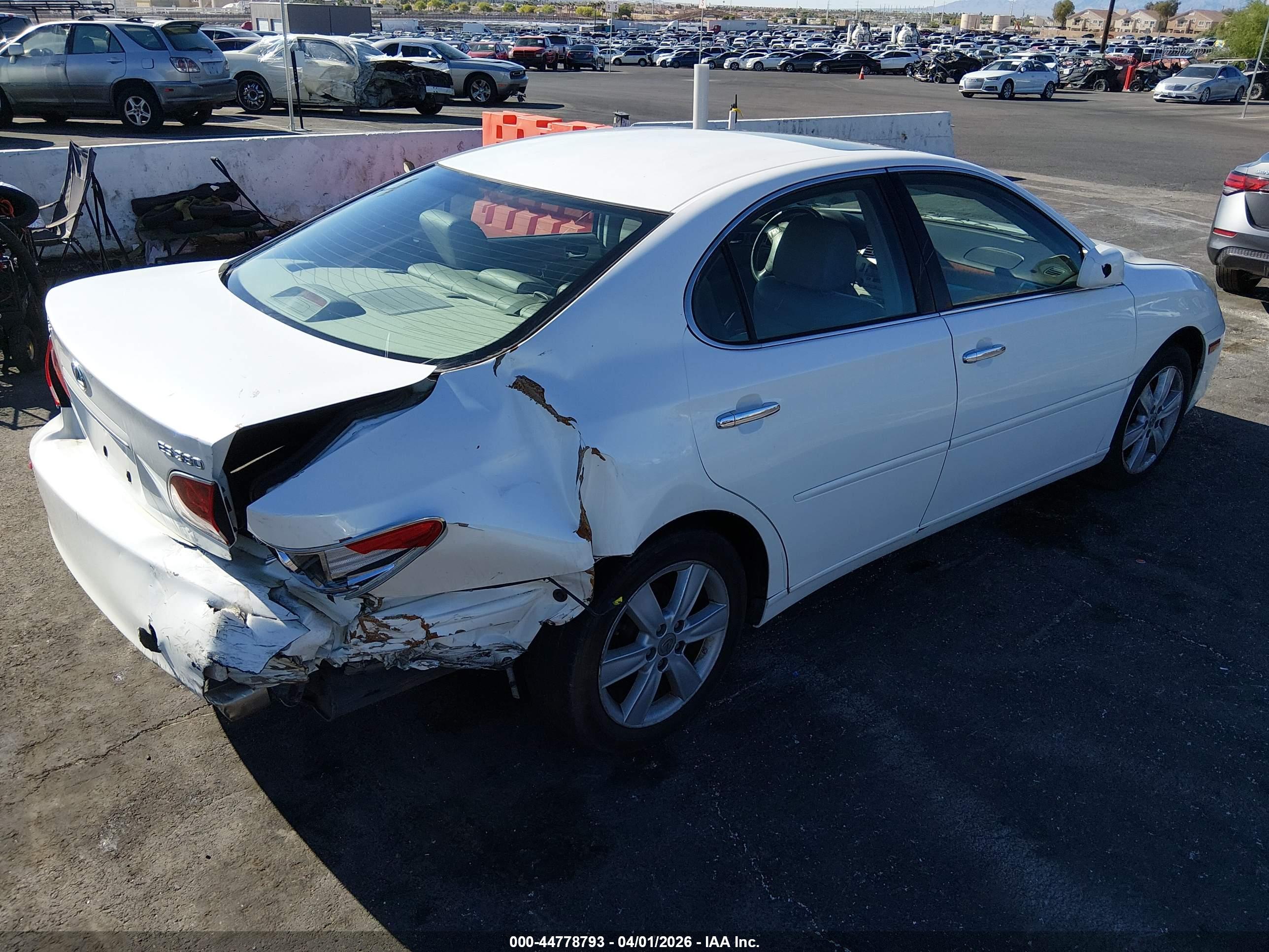 LEXUS ES image 4