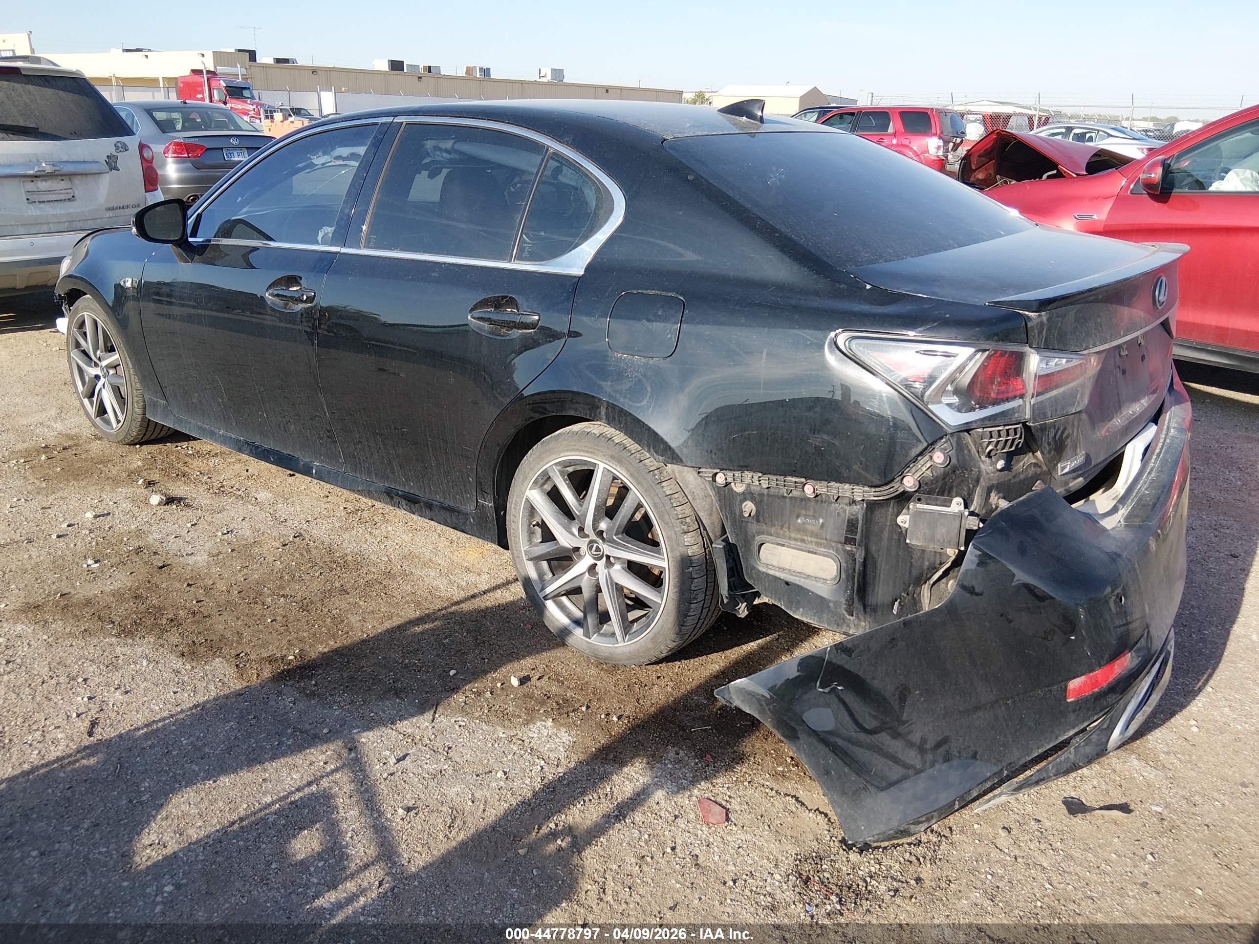 LEXUS GS image 3