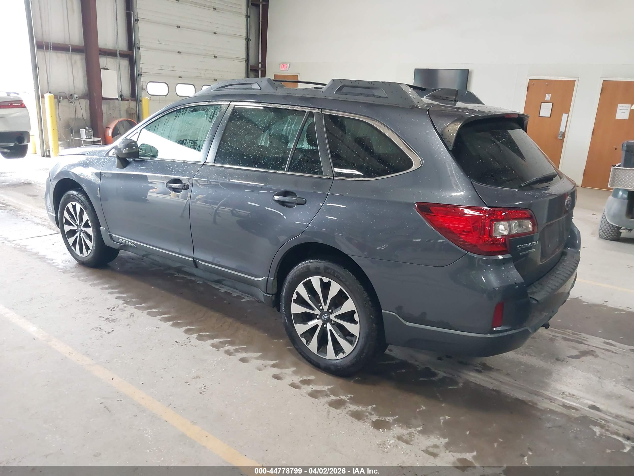 SUBARU OUTBACK image 3