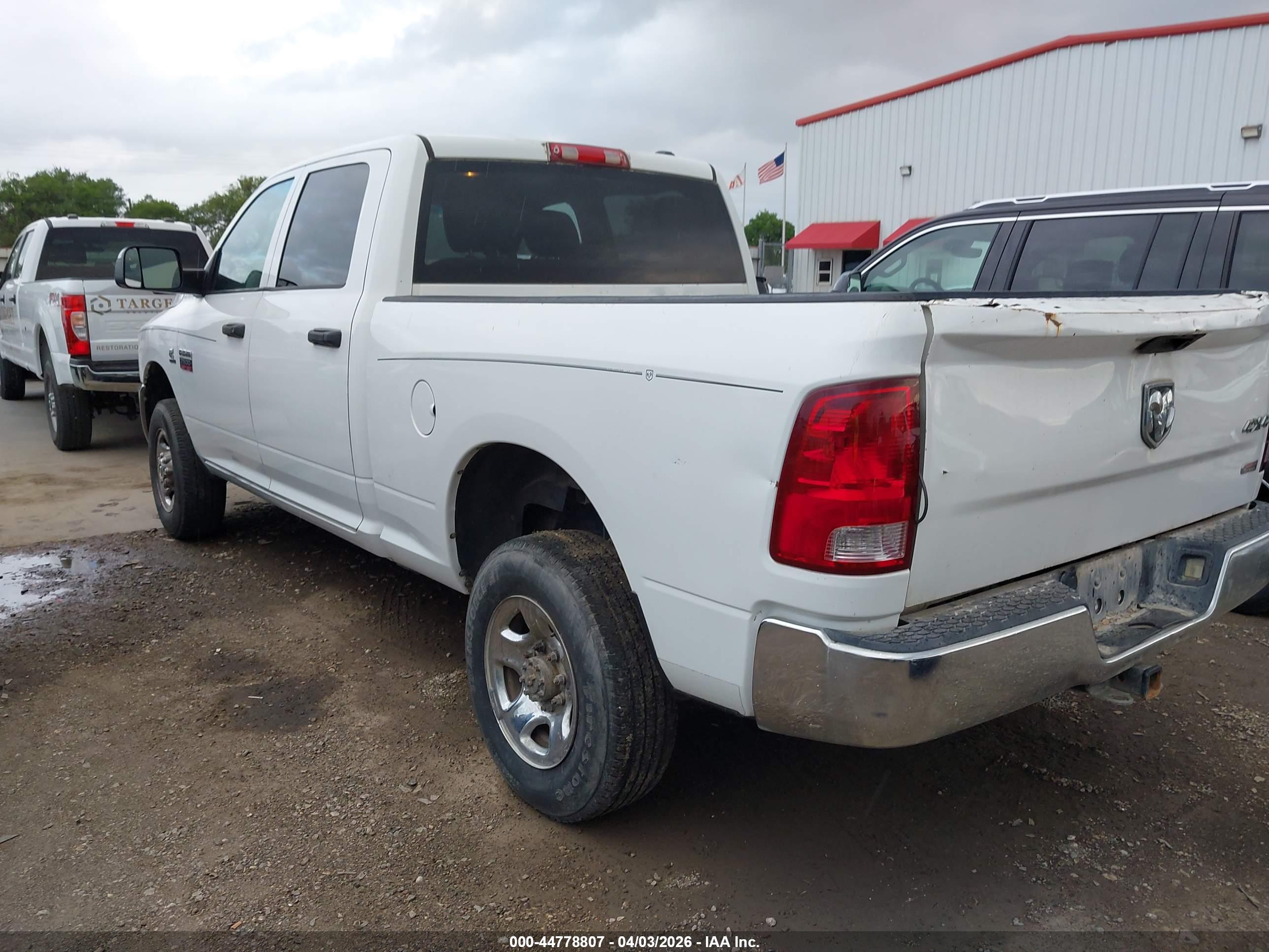 RAM 2500 image 3