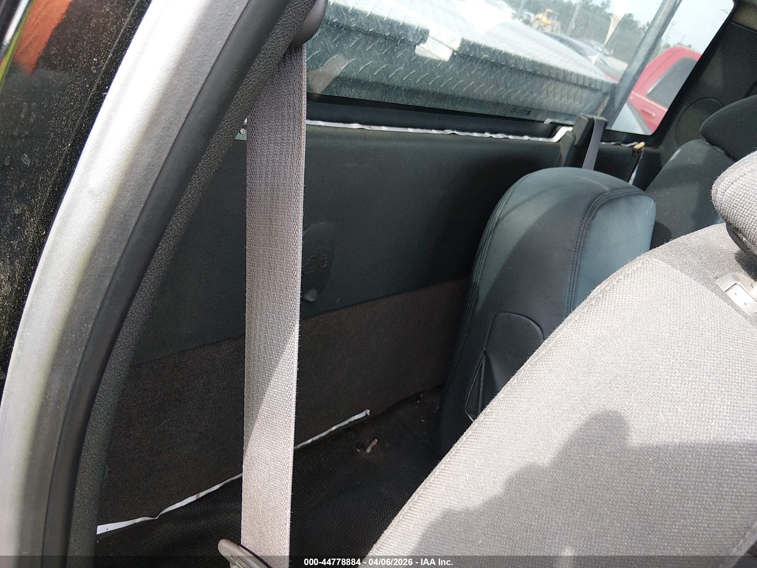 GMC SIERRA image 8