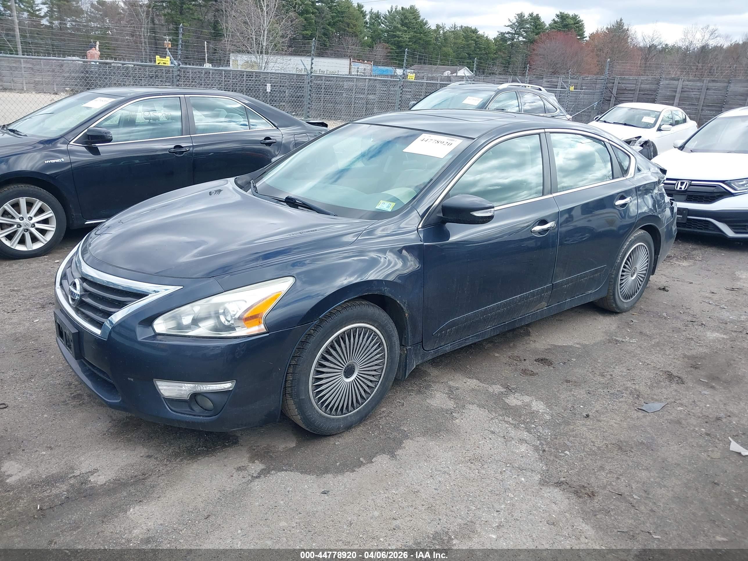 NISSAN ALTIMA image 2