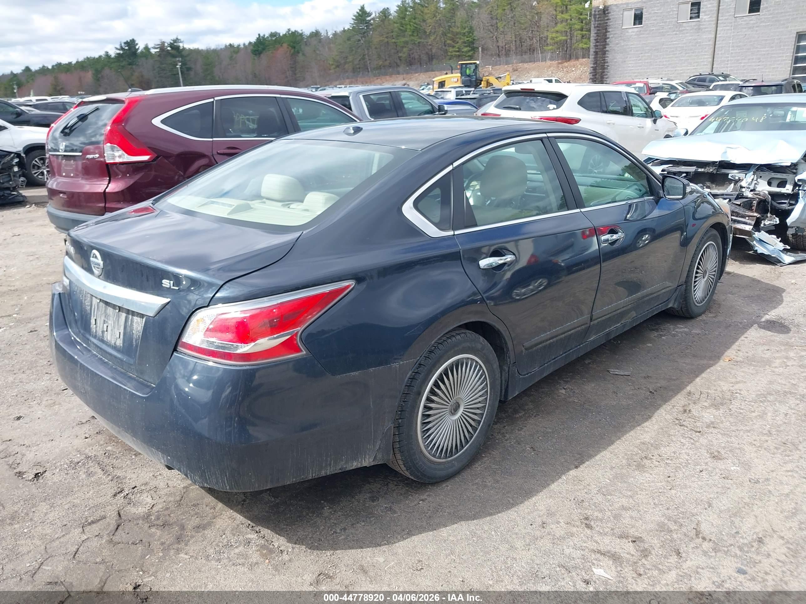 NISSAN ALTIMA image 4