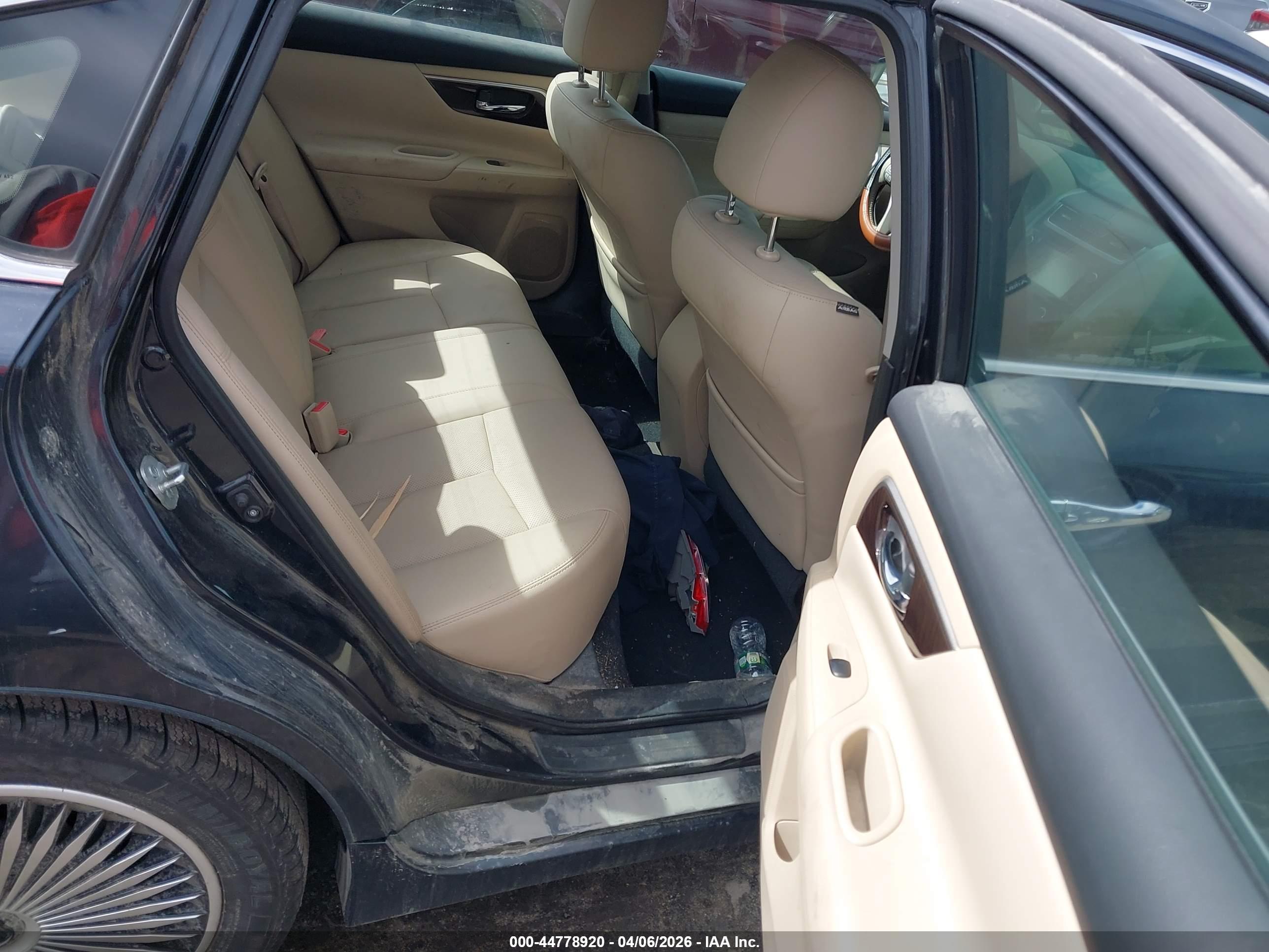NISSAN ALTIMA image 8
