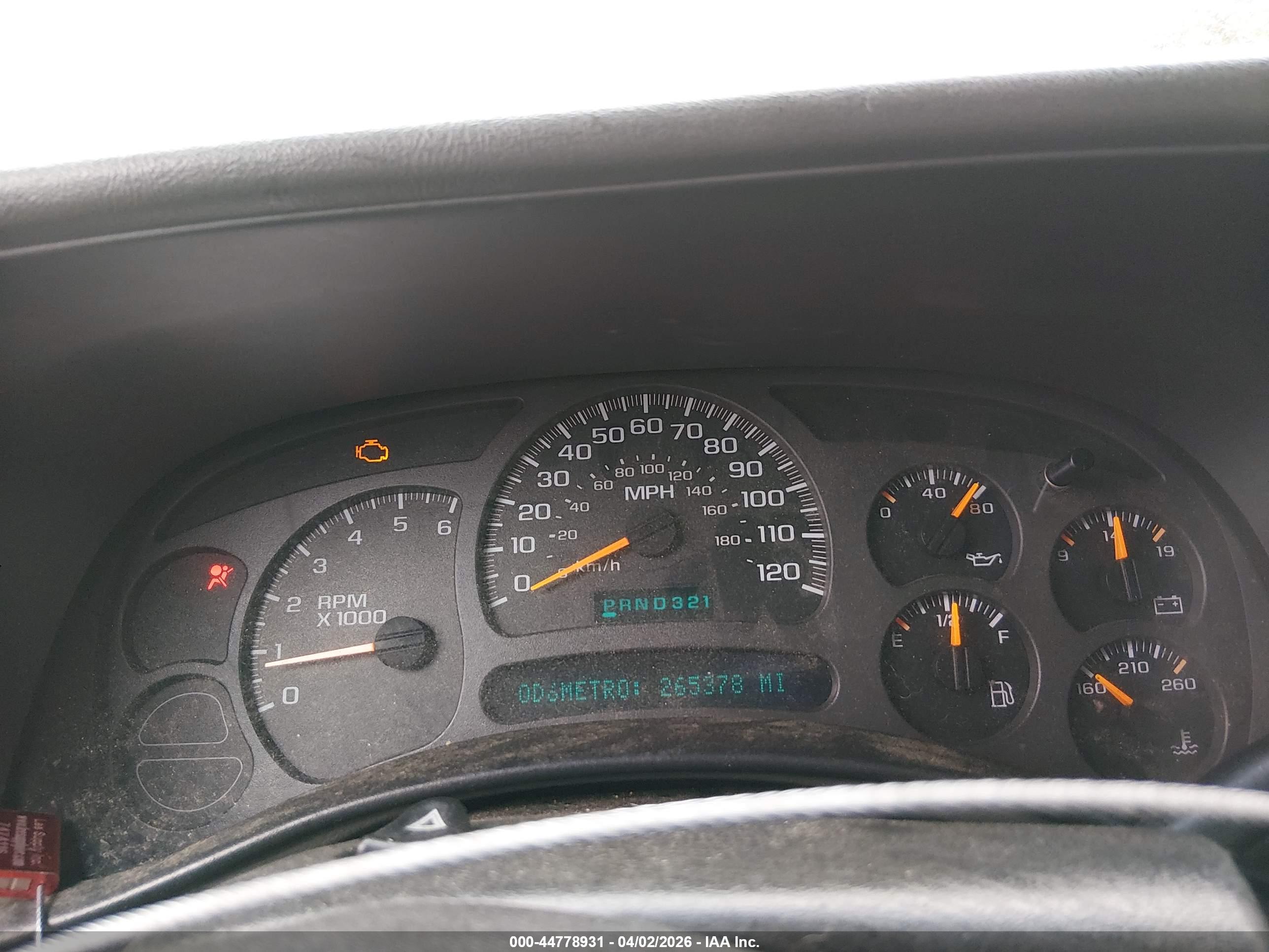 CHEVROLET SILVERADO image 7