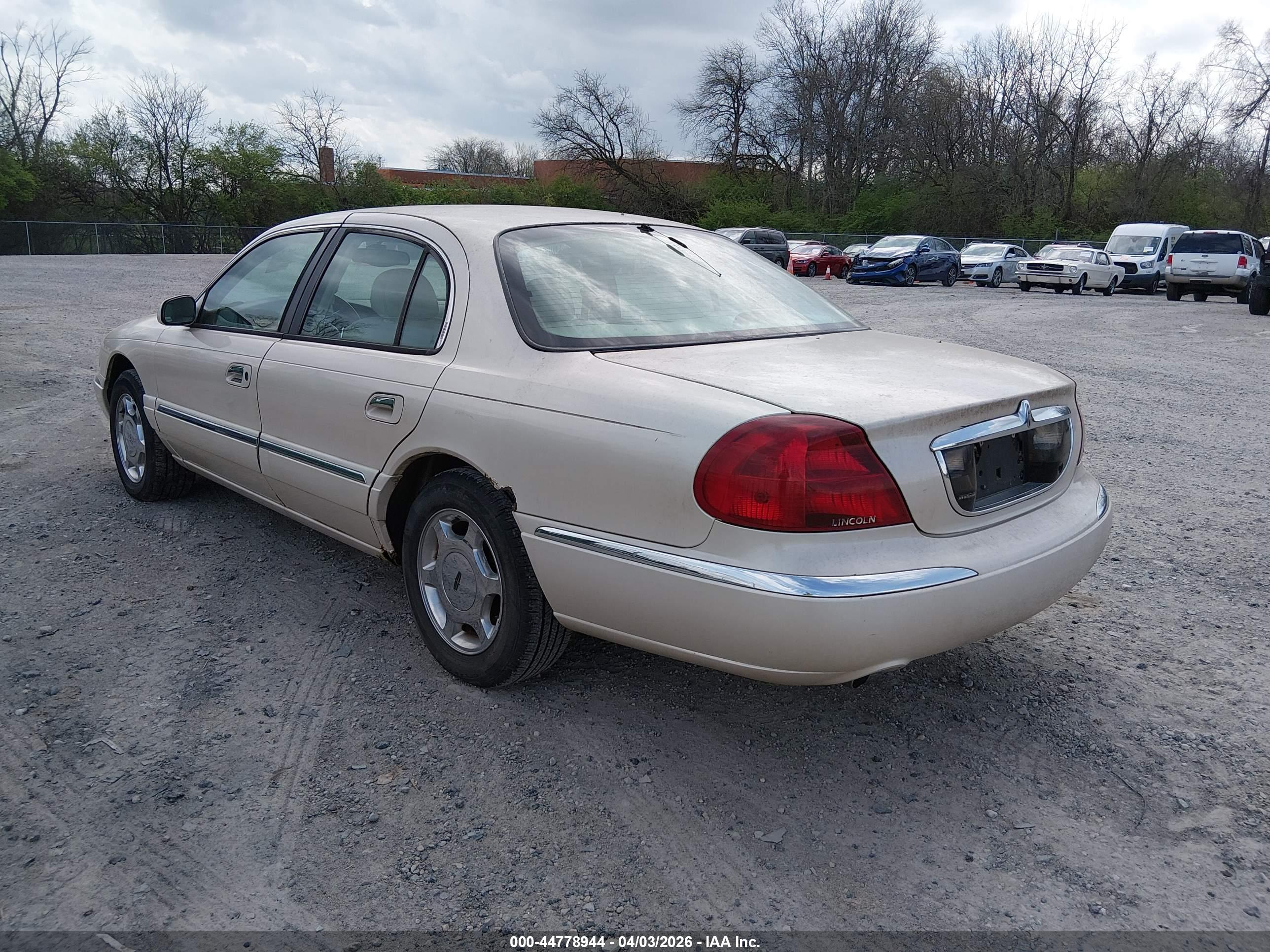 LINCOLN CONTINENTAL image 3
