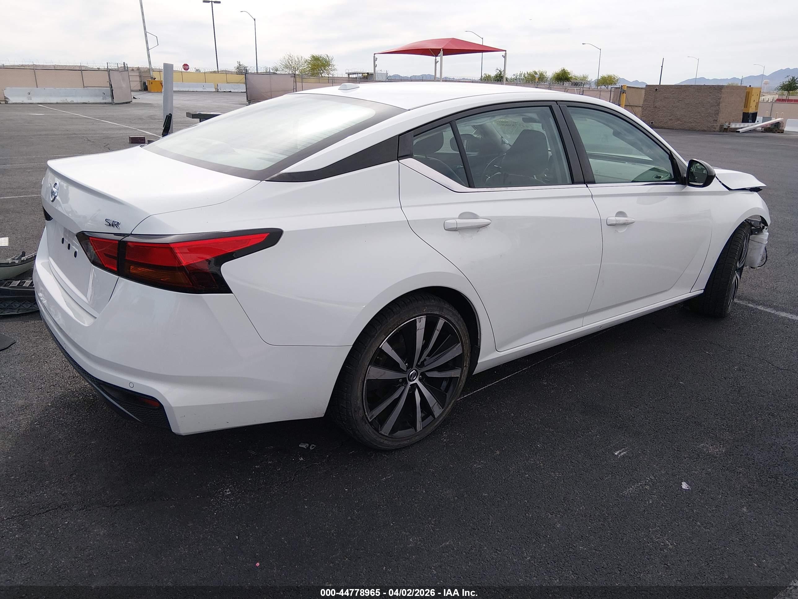 NISSAN ALTIMA image 4