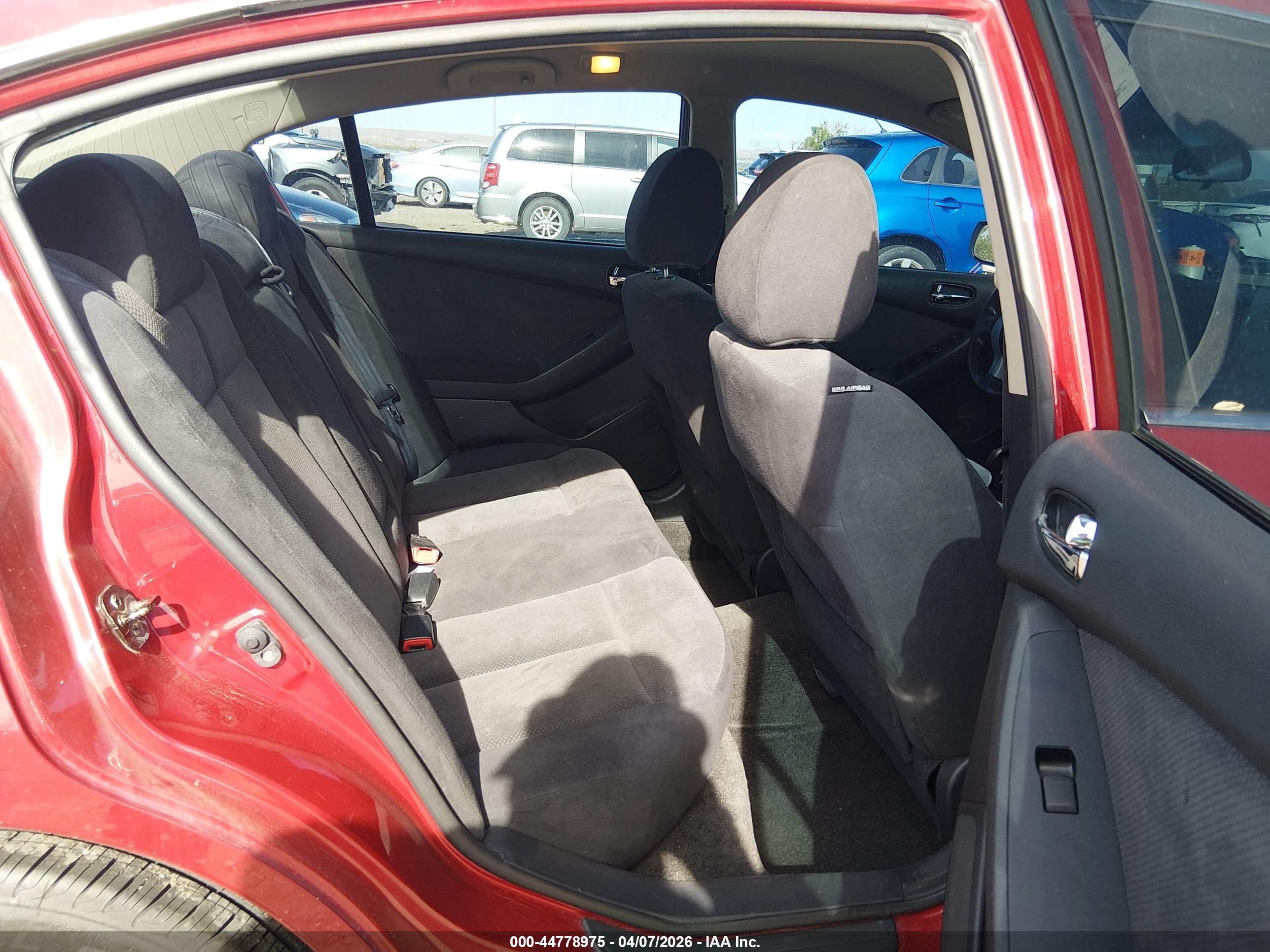 NISSAN ALTIMA image 8