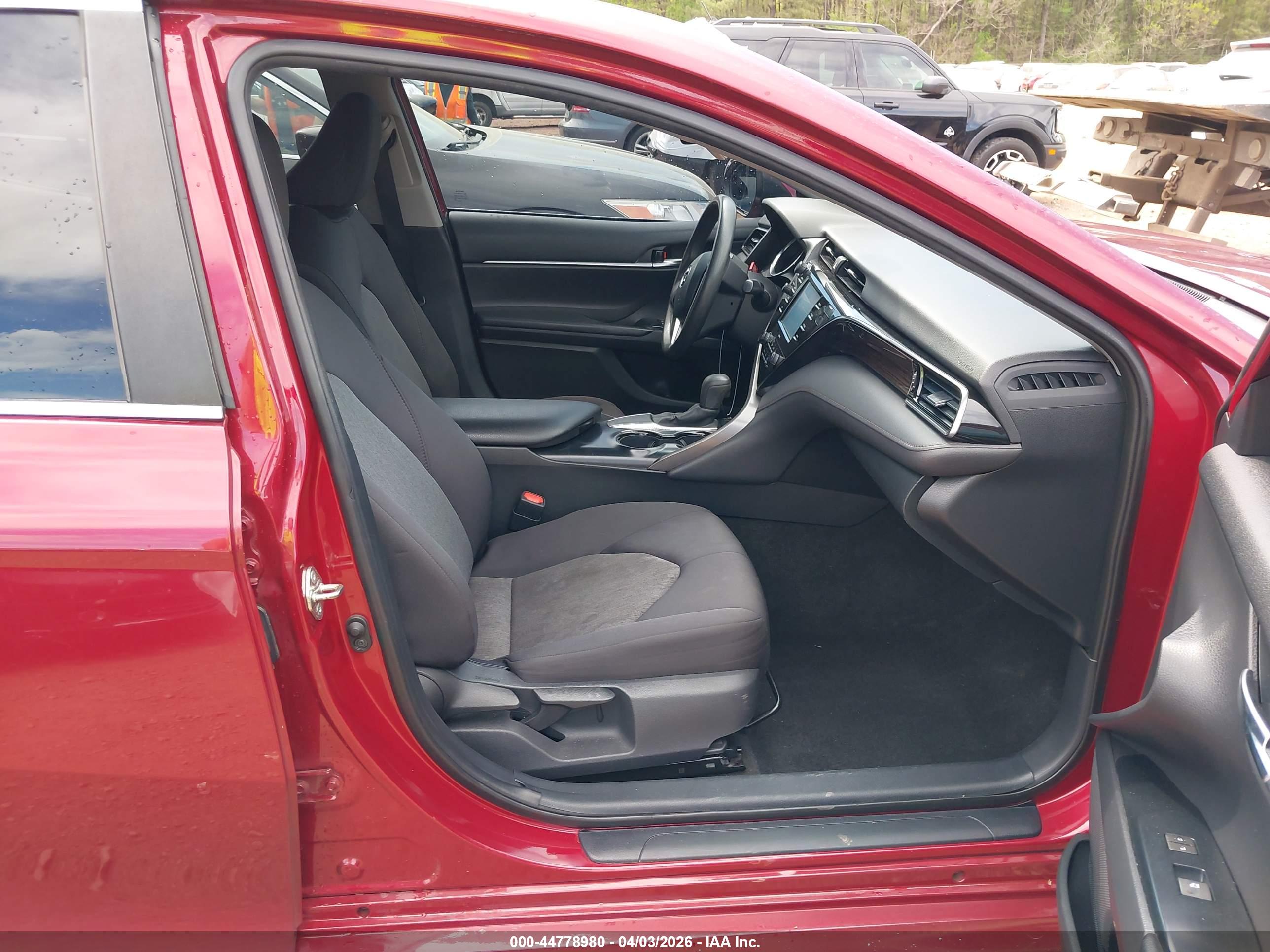 TOYOTA CAMRY image 5