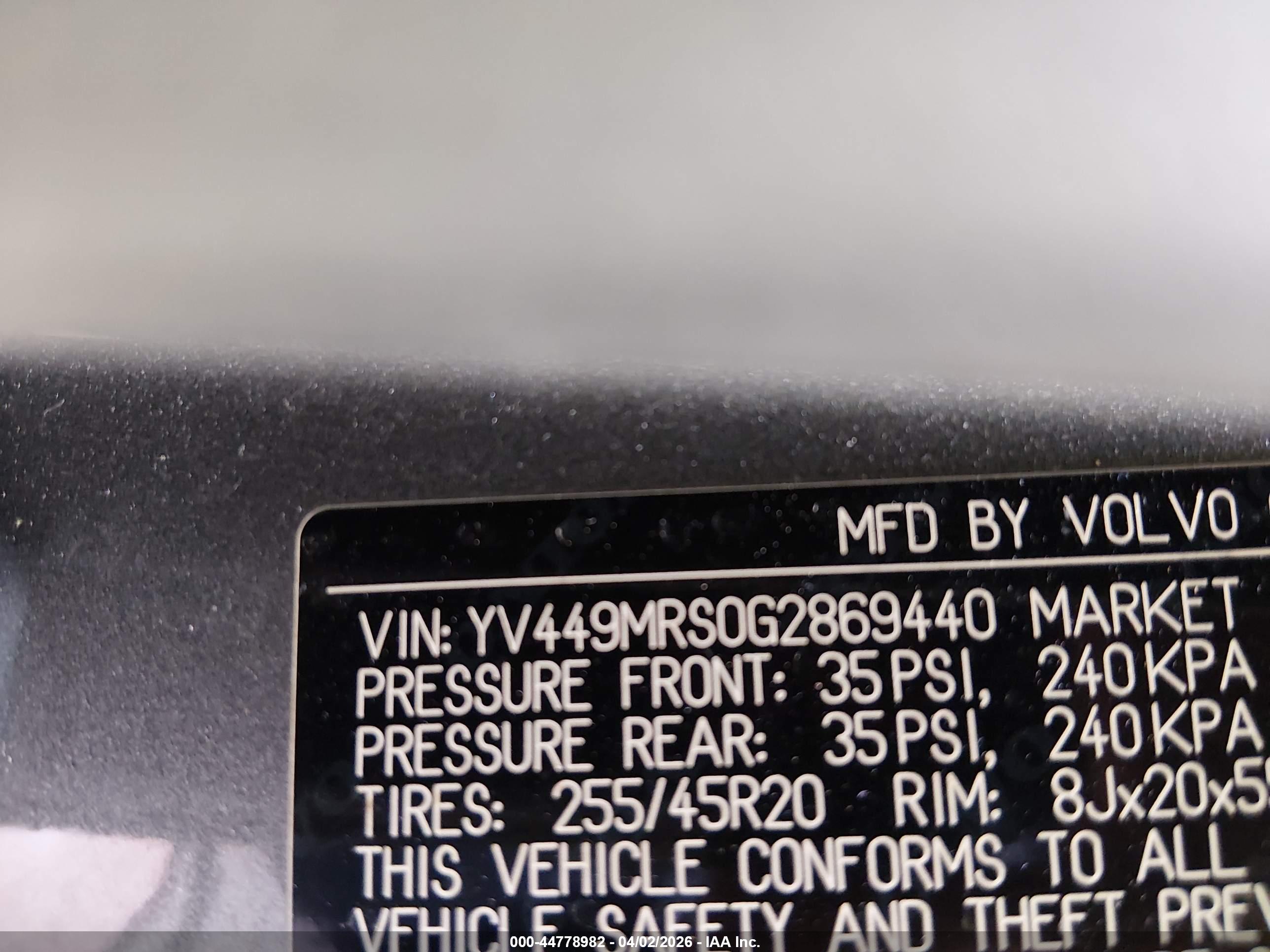 VOLVO XC60 image 9