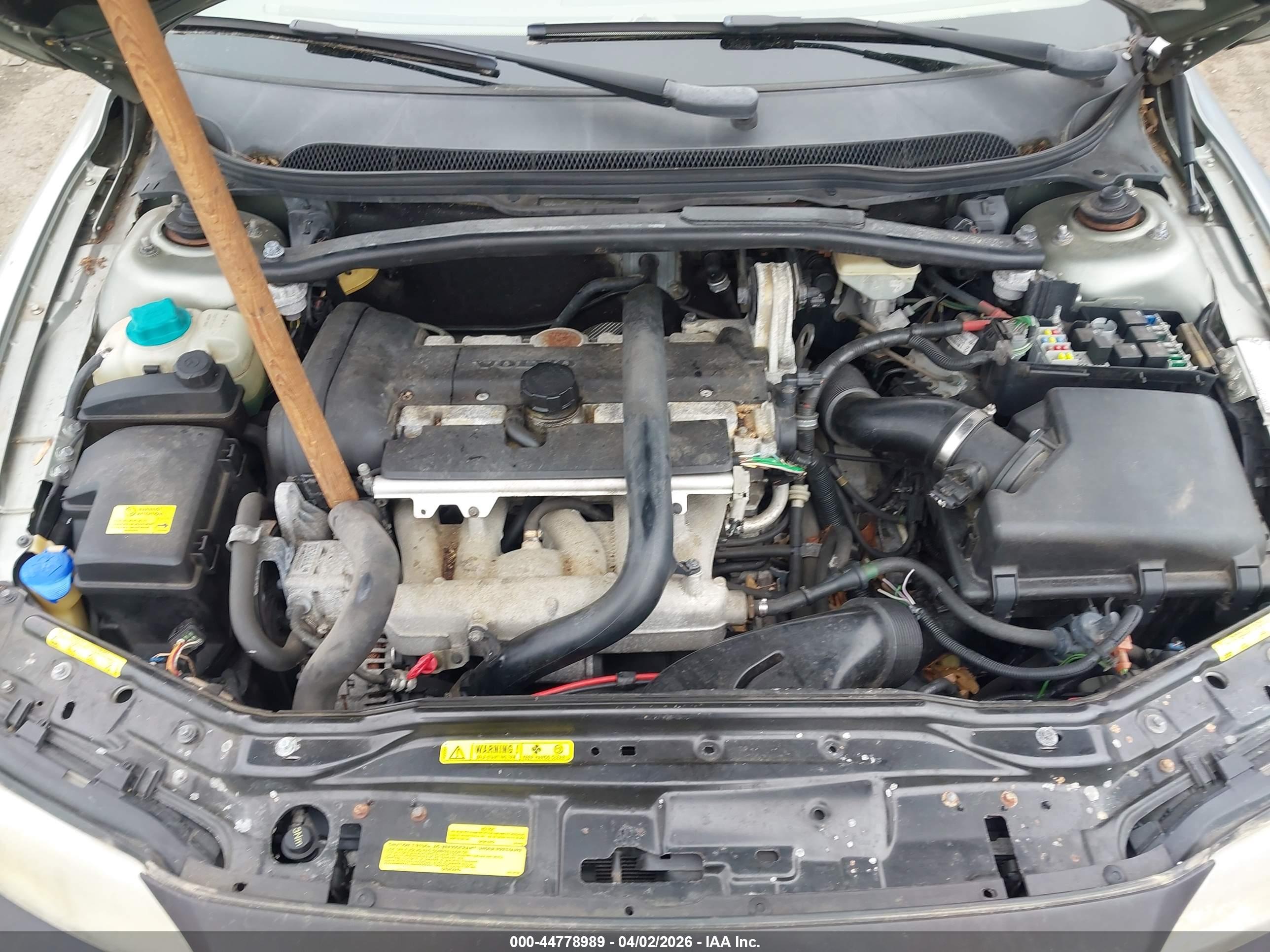 VOLVO XC70 image 10