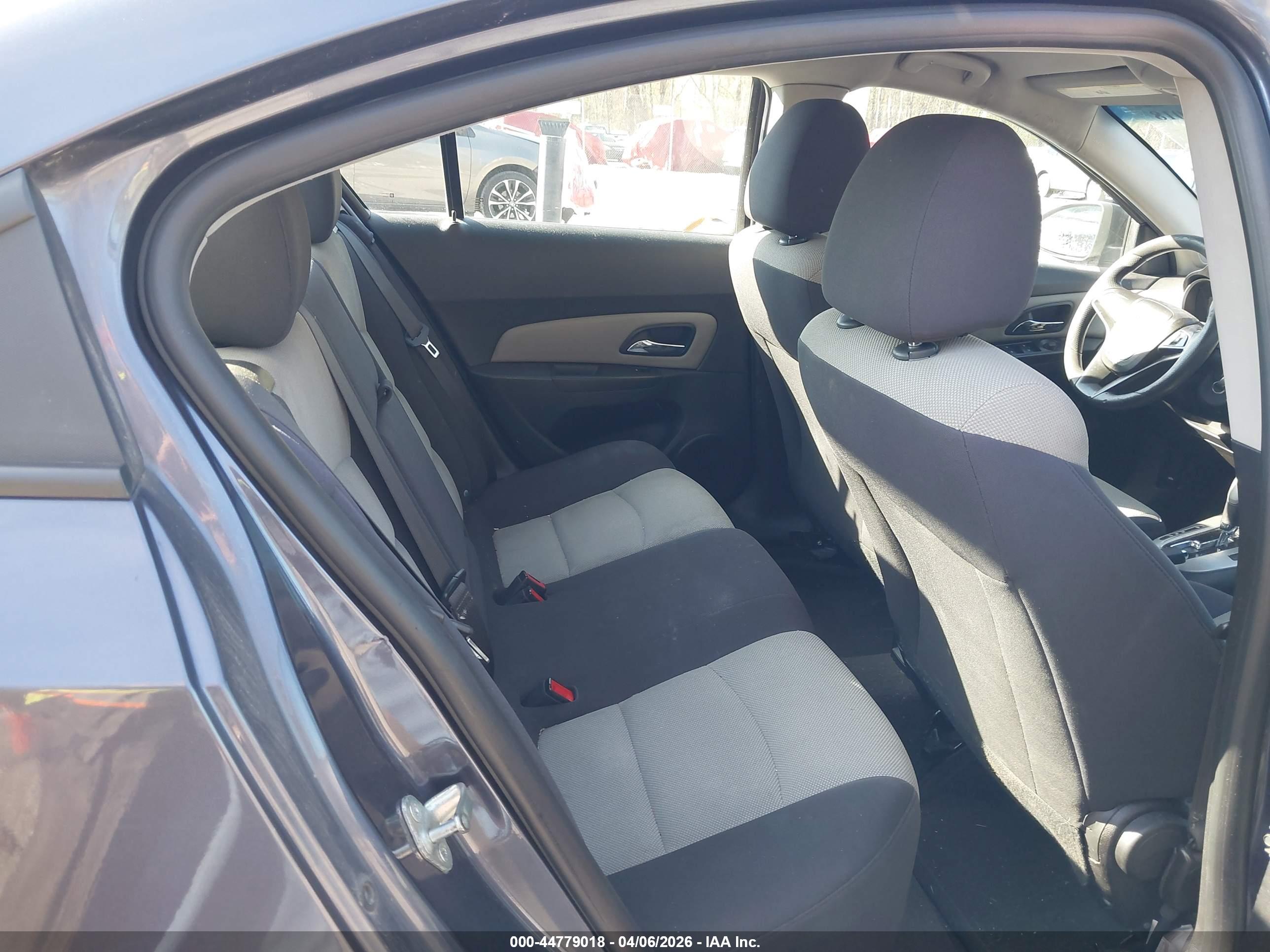 CHEVROLET CRUZE image 8