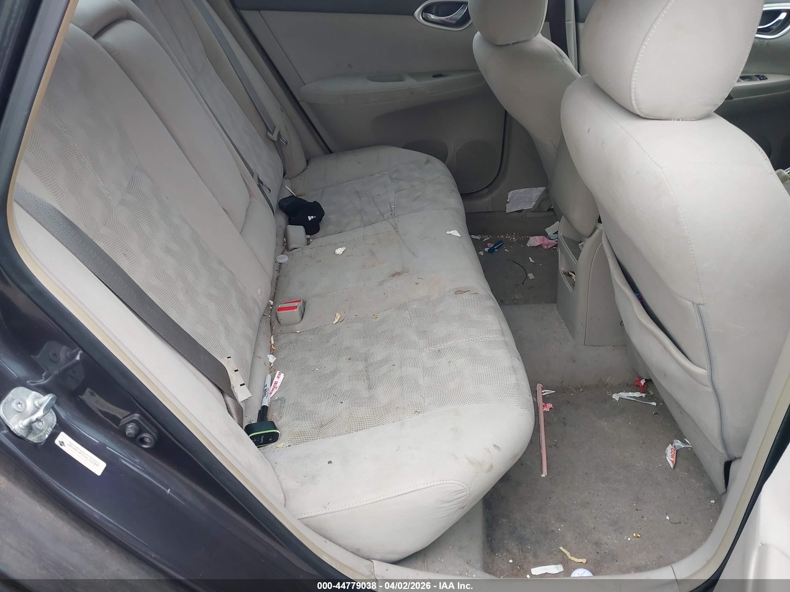 NISSAN SENTRA image 8
