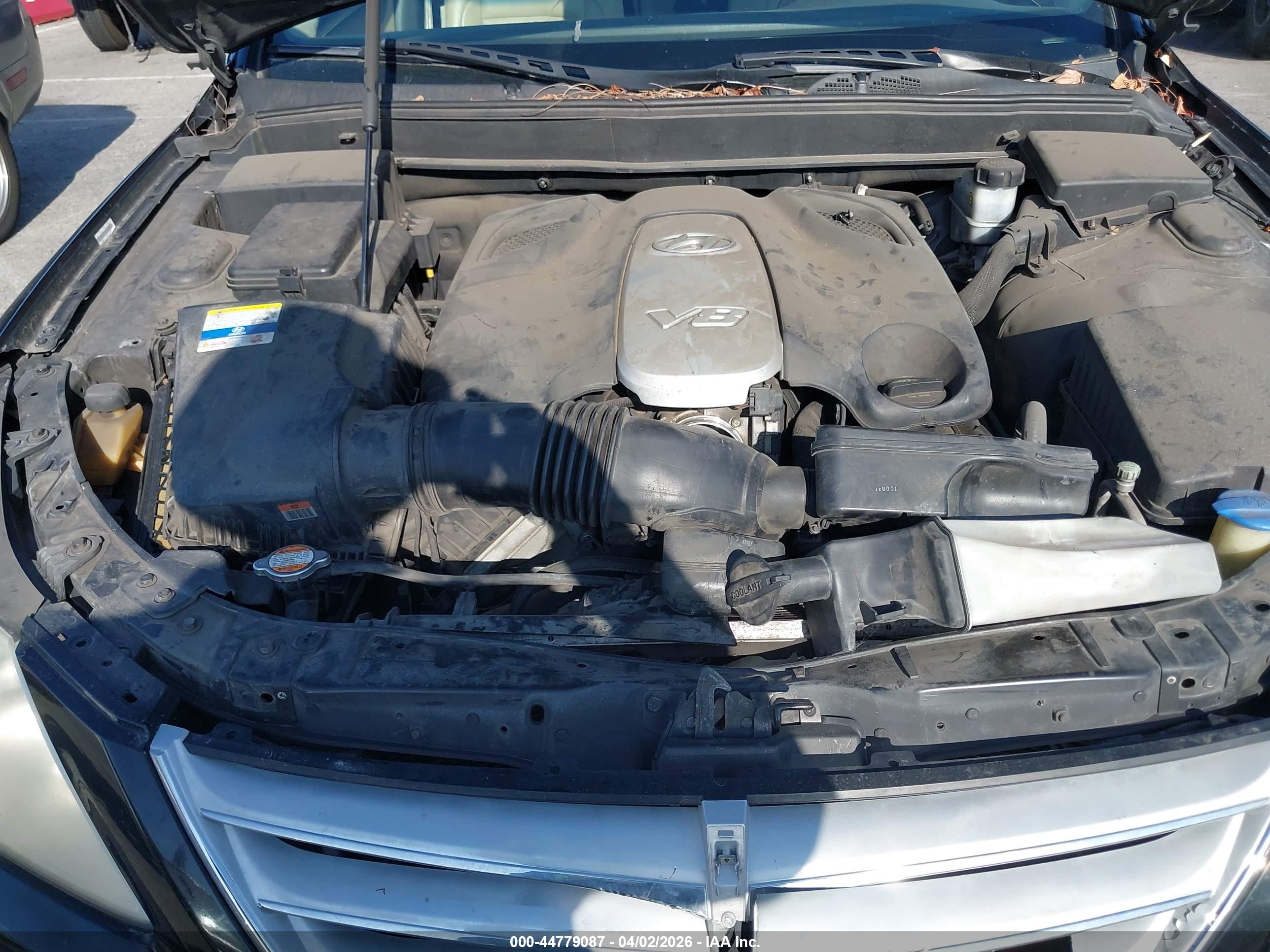 HYUNDAI GENESIS image 10