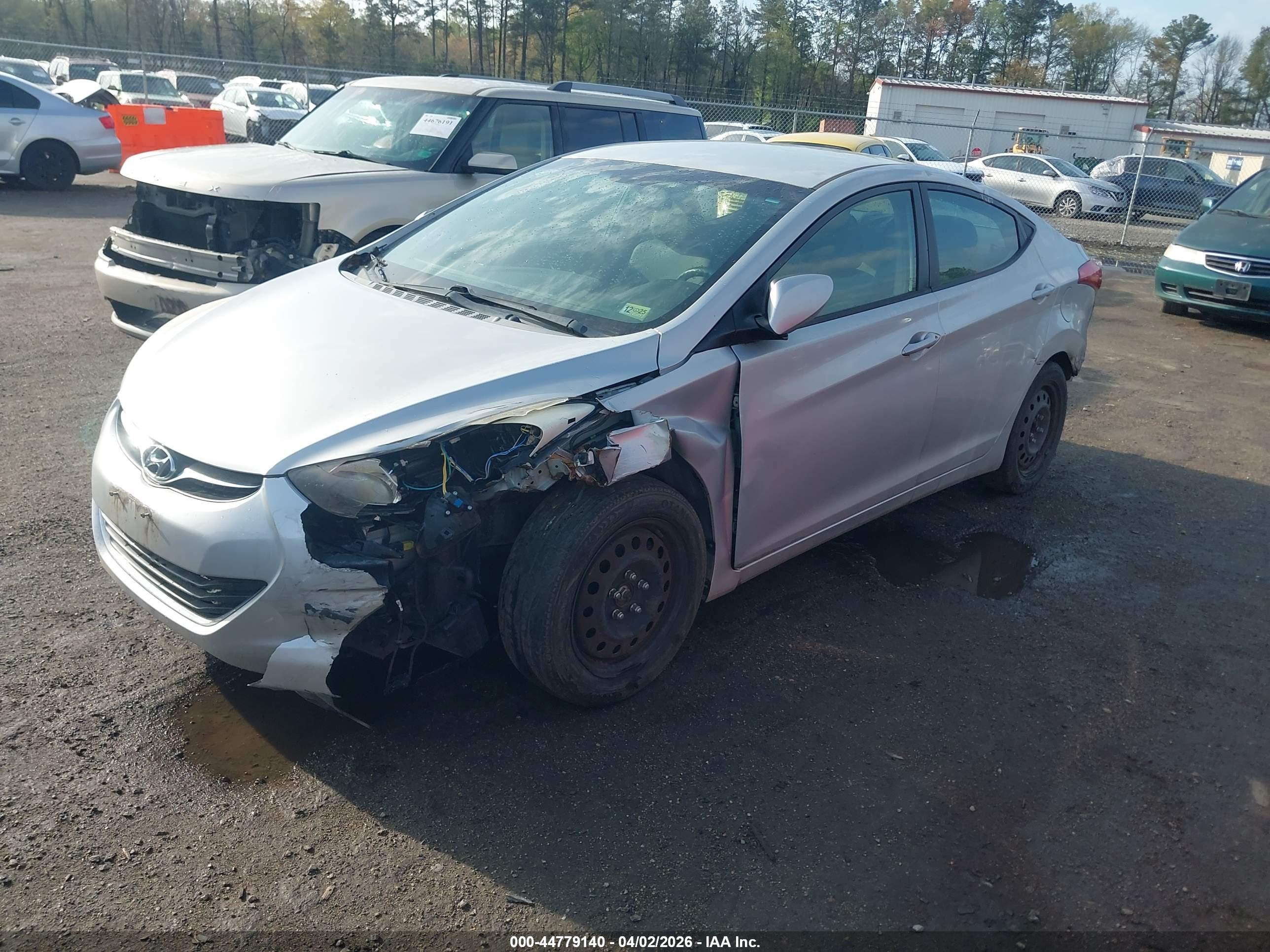 HYUNDAI ELANTRA image 2