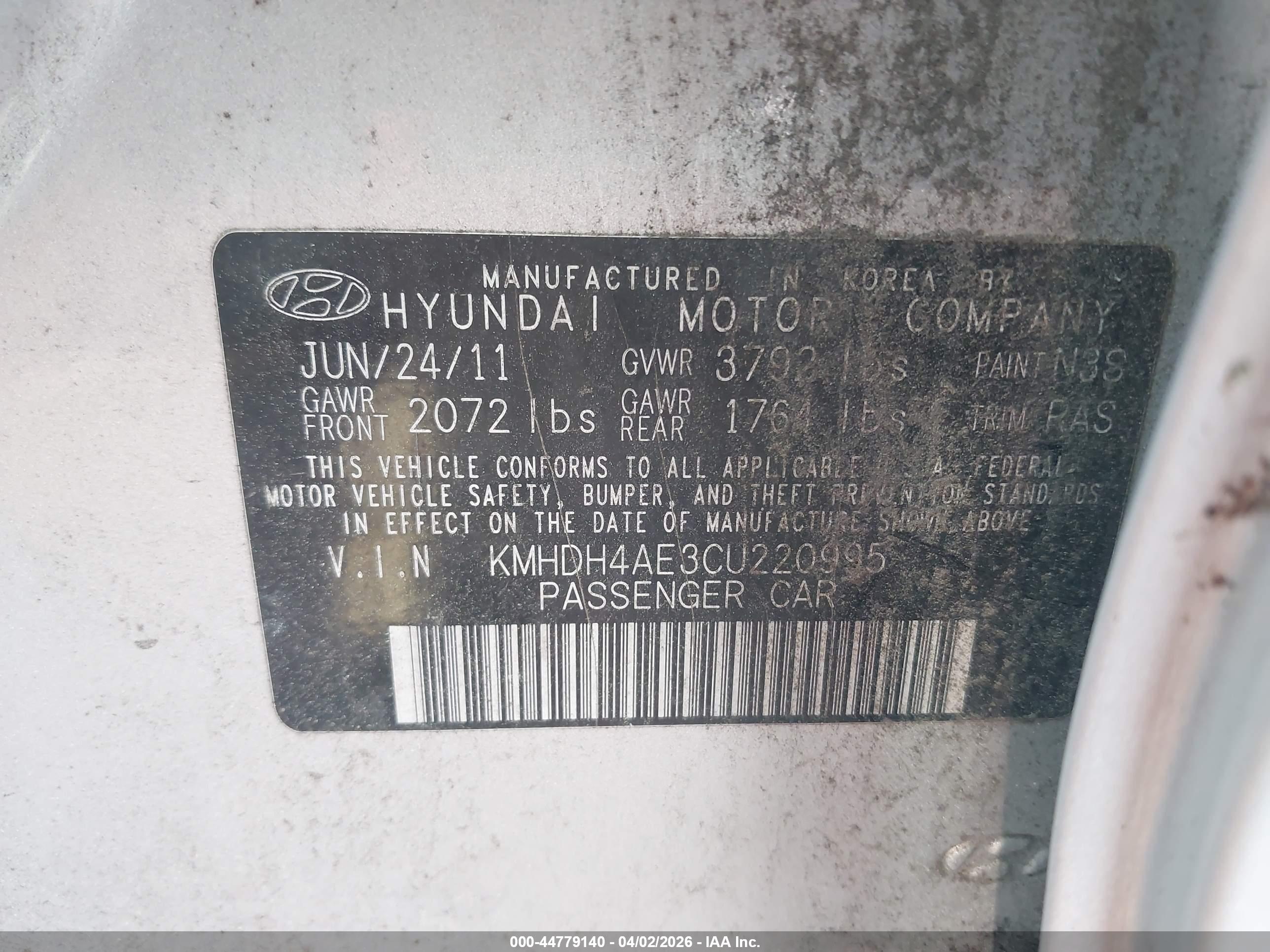 HYUNDAI ELANTRA image 9